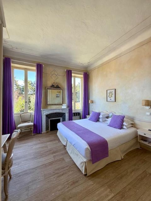 Large double room balcony panoramic view