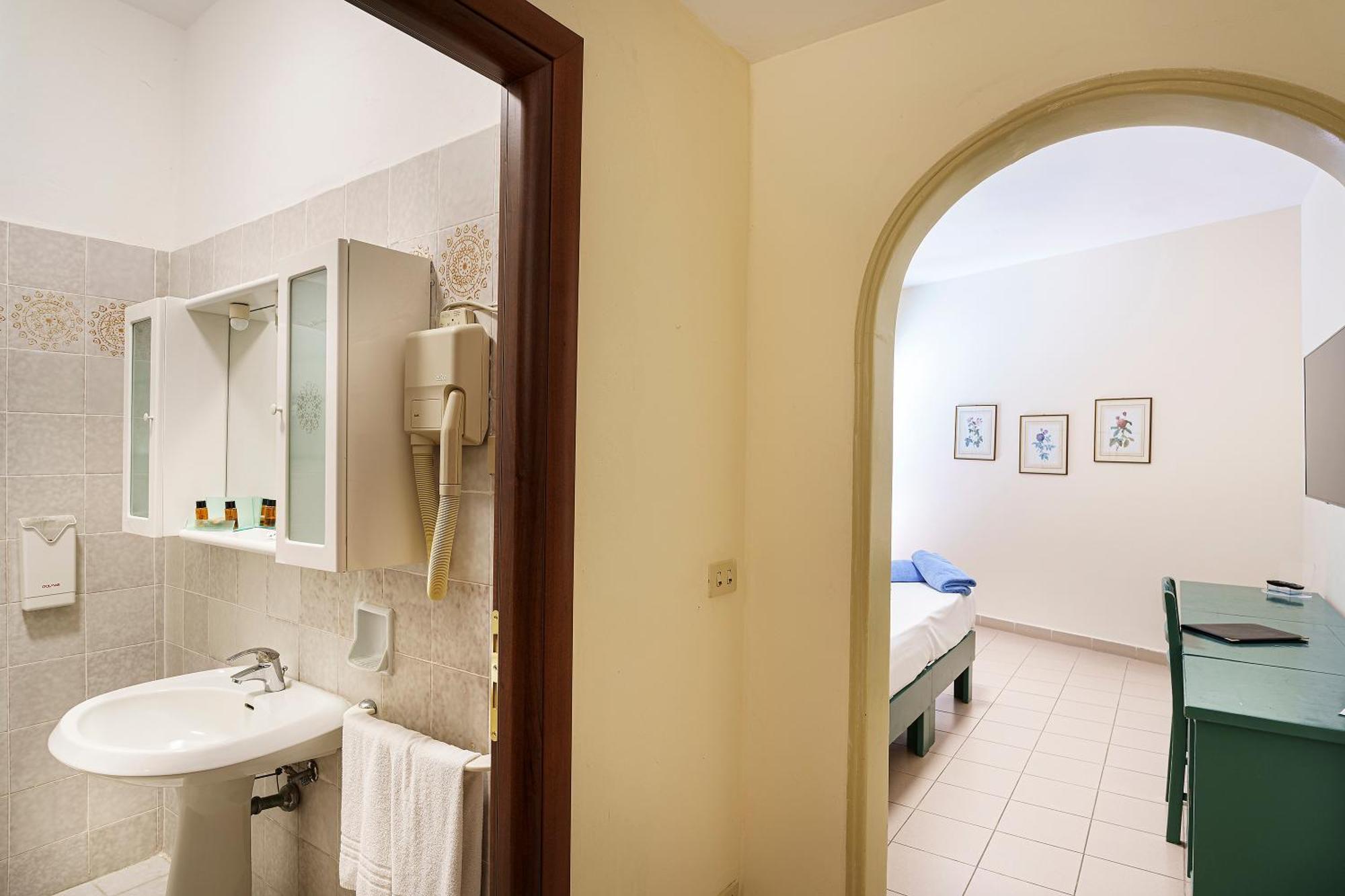 Double or Twin Room Garden View