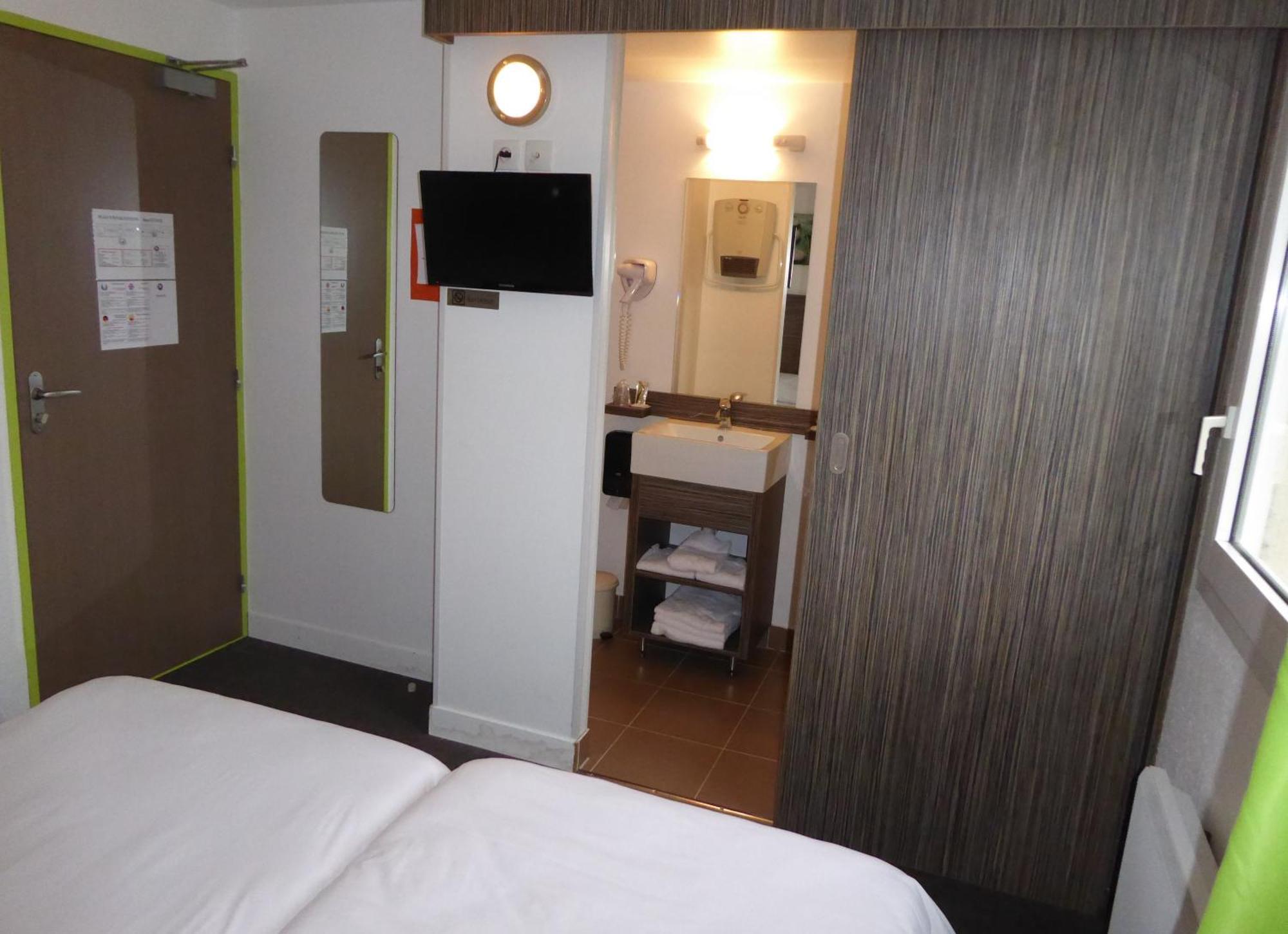 Basic Triple Room