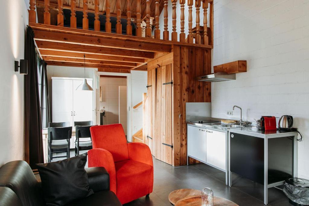 Farm Lodge