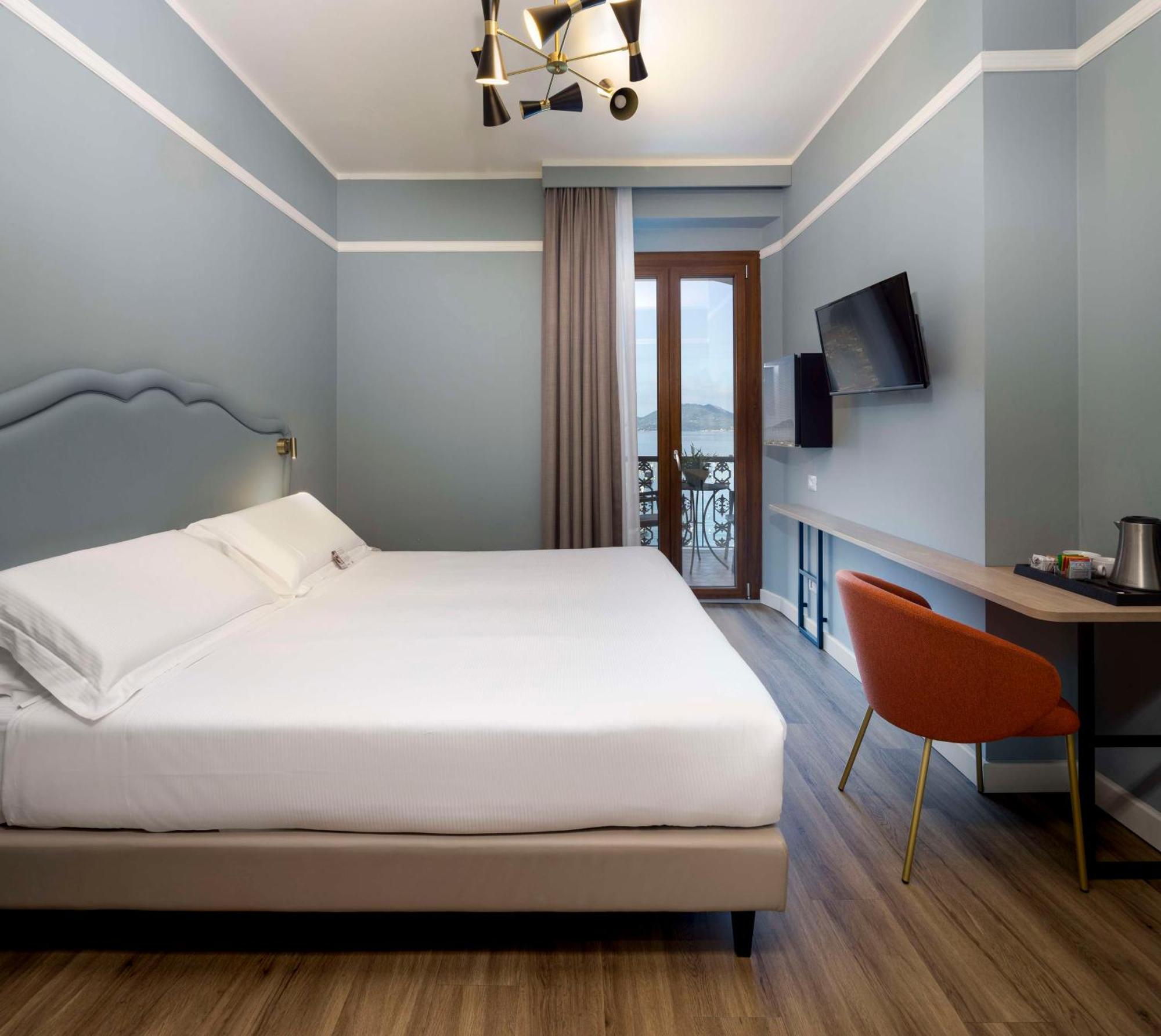 Superior Queen Room Balcony Sea View