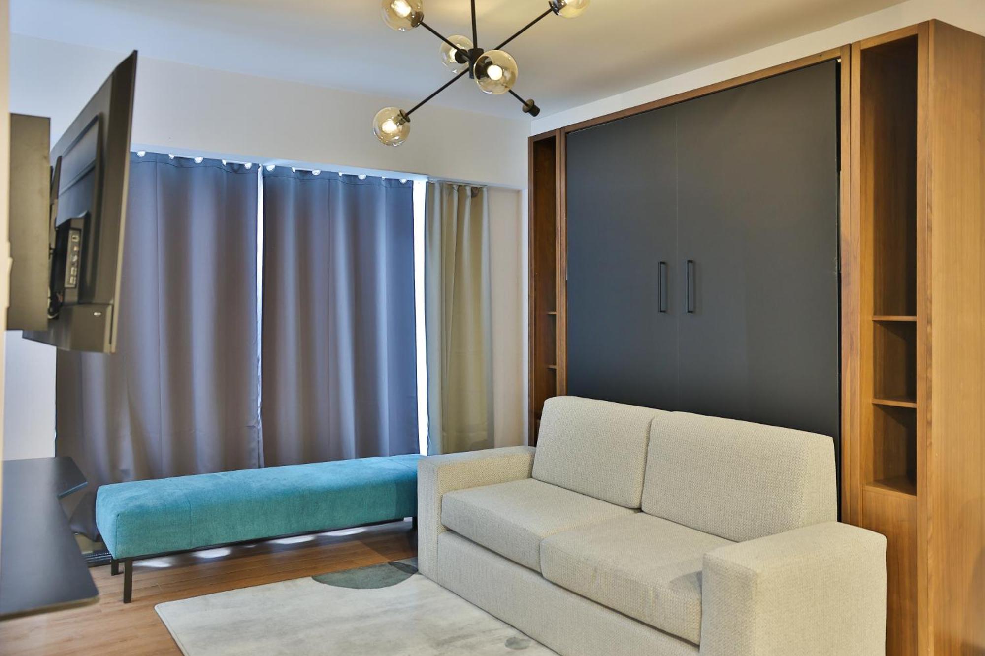 Junior Suite1 King Bed 1 Sofabed