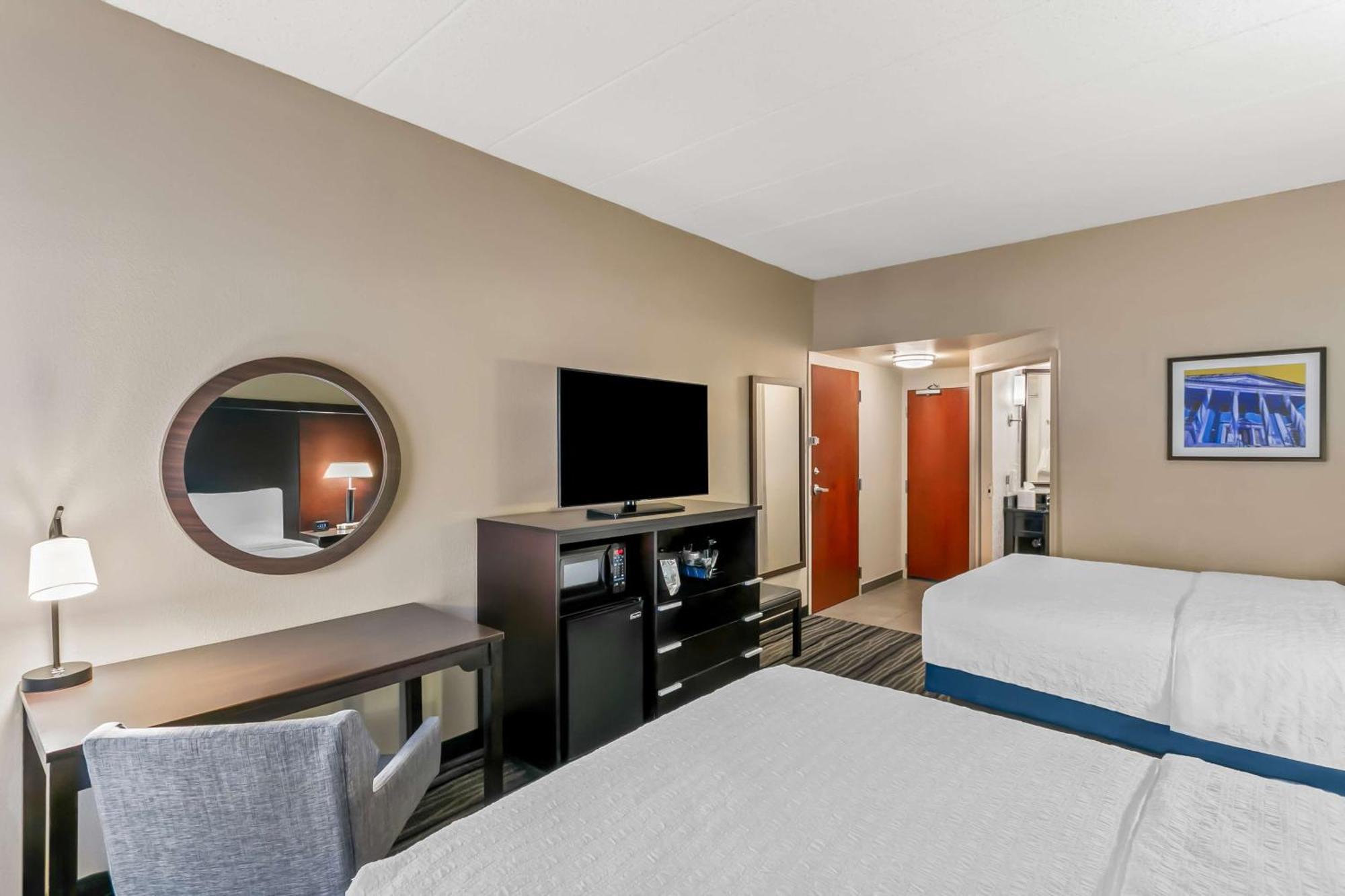 Queen Room Two Queen Beds