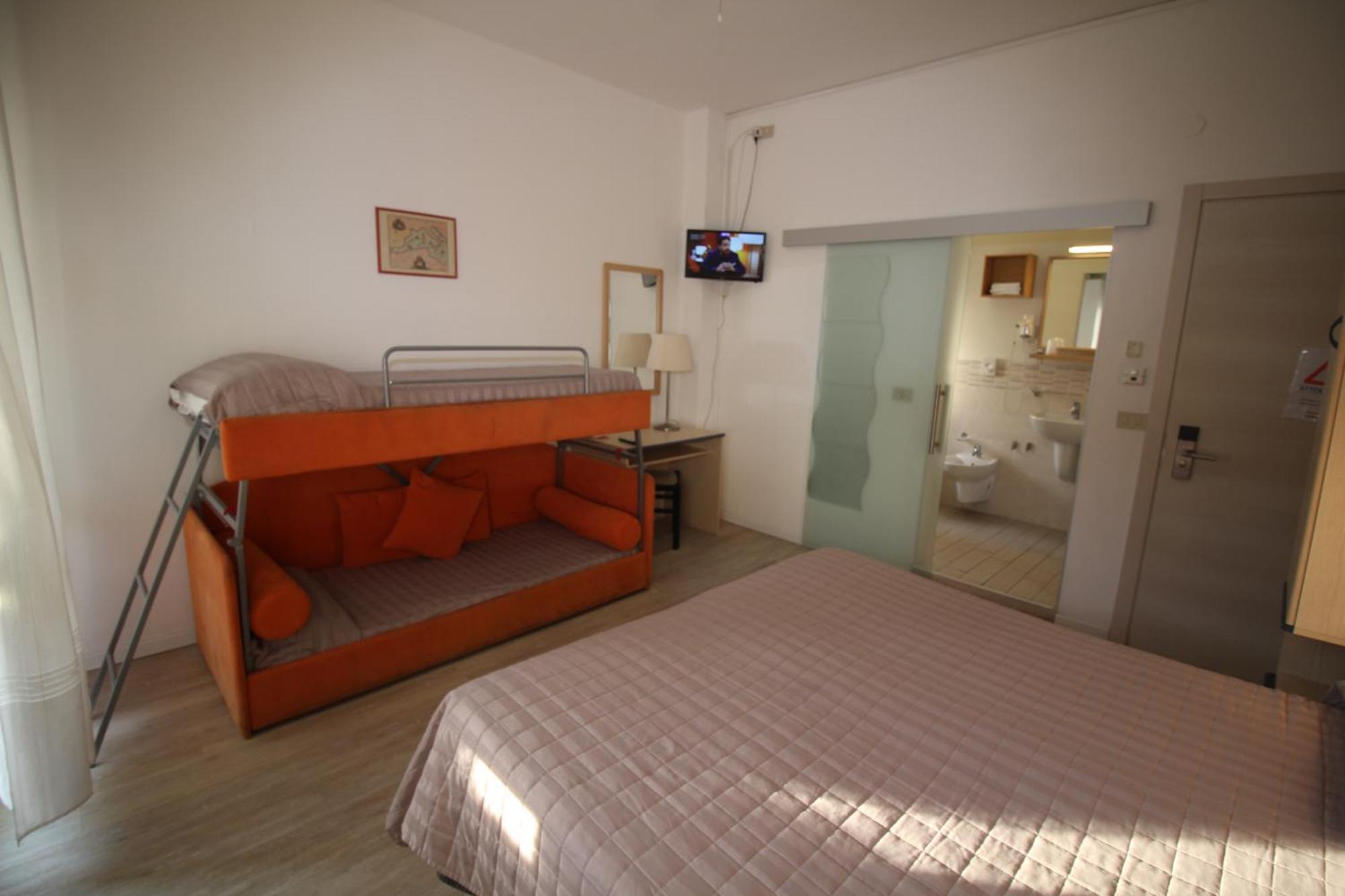 Classic Quadruple Room