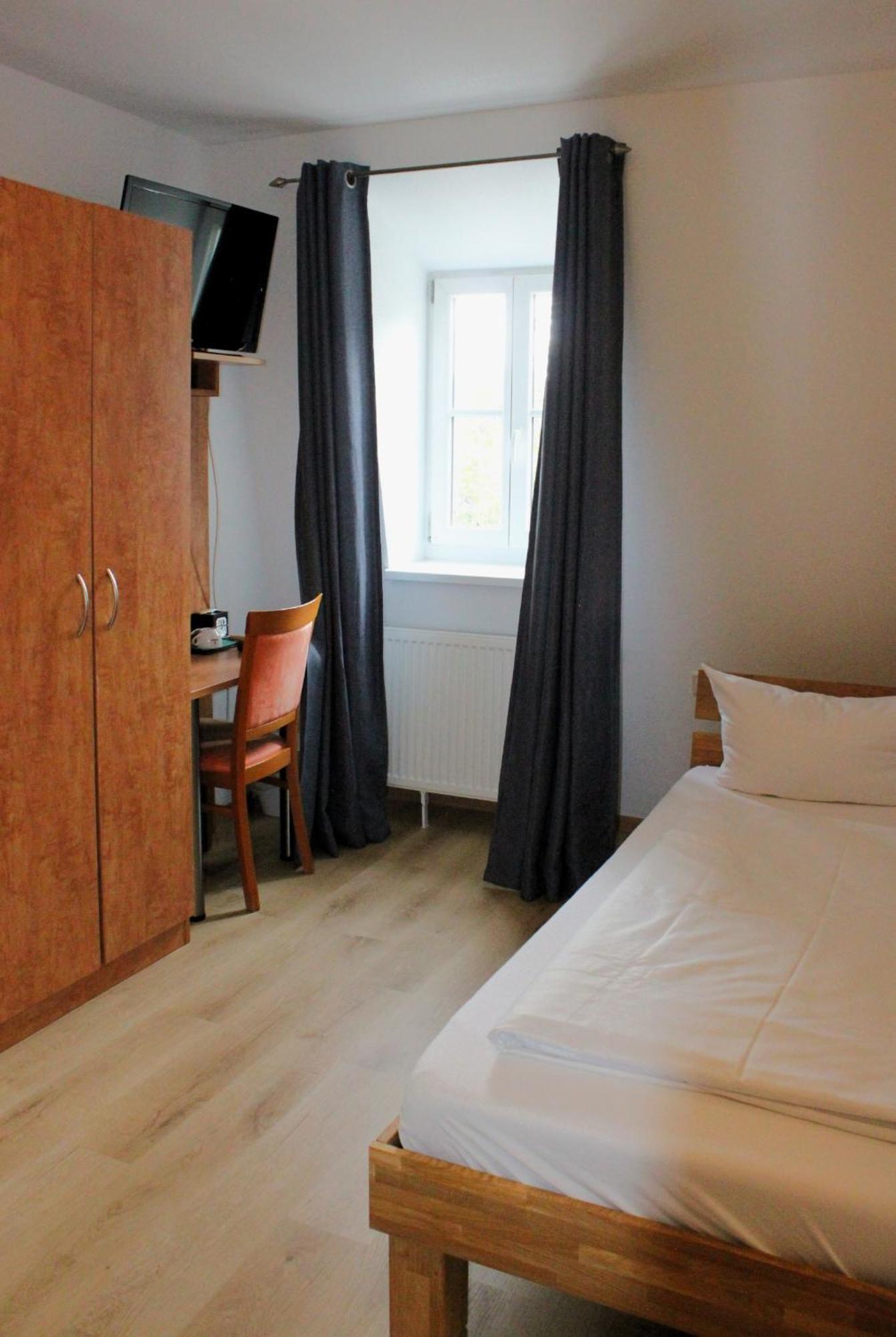 Single Room Bathroom