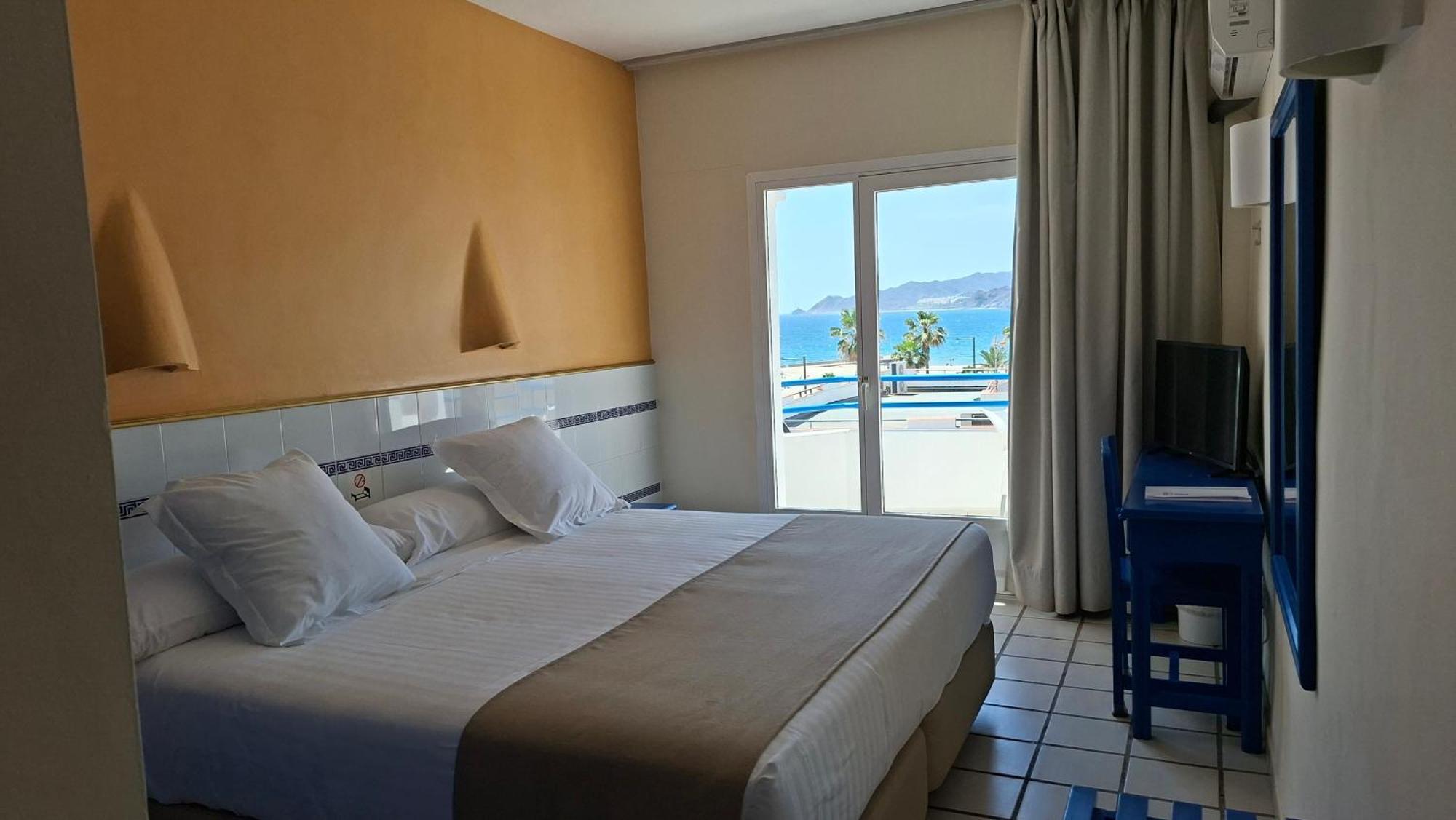 Double or Twin Room Side Sea View