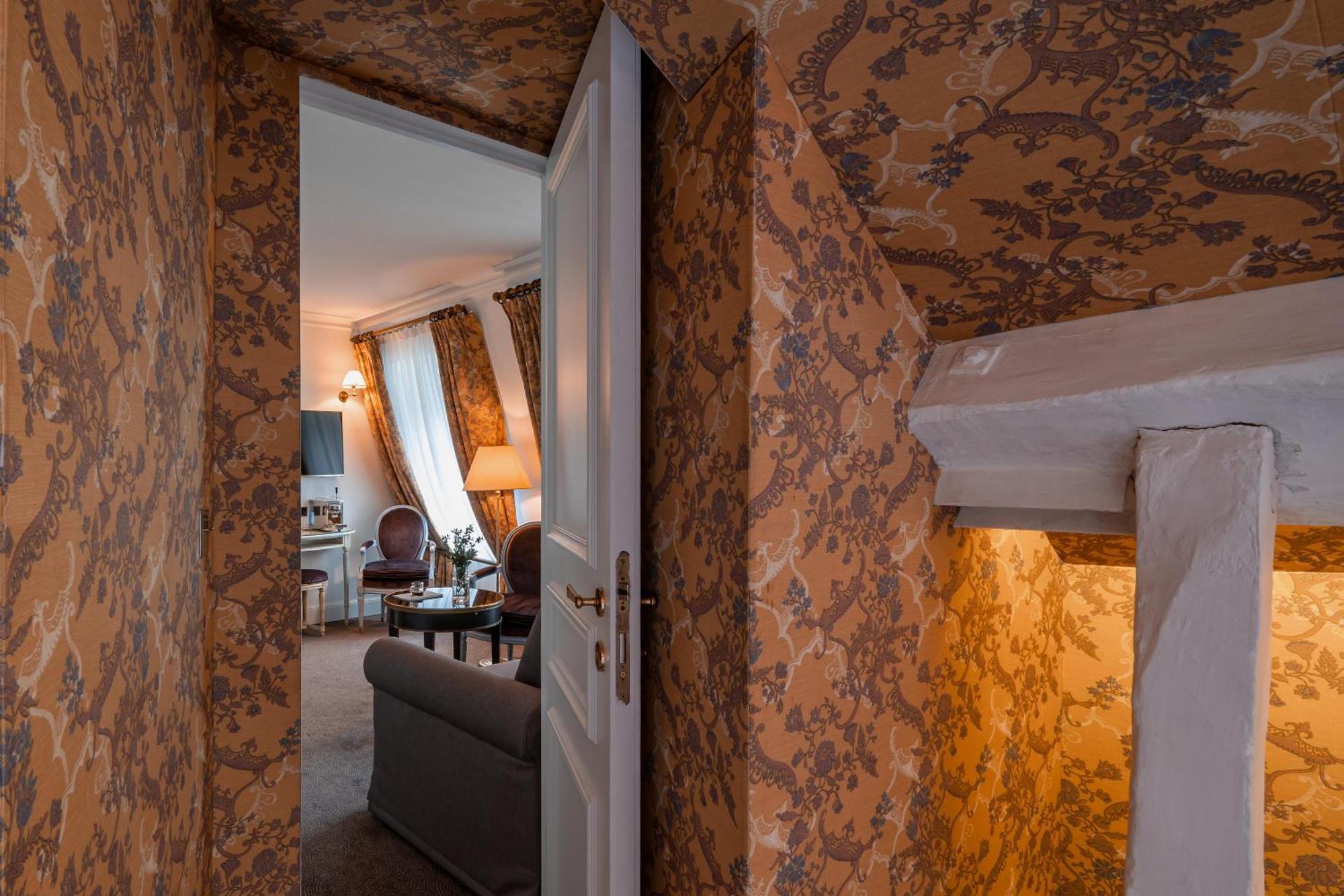 Suite Signature