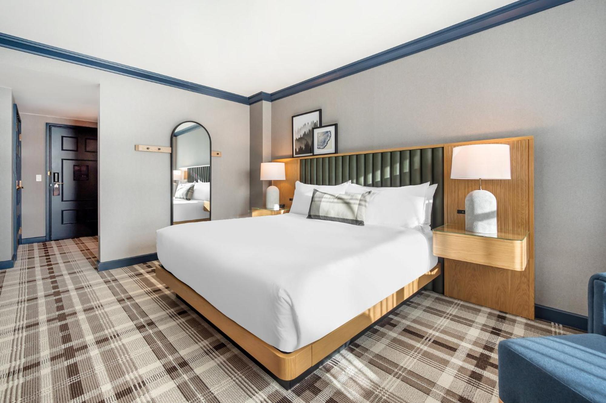 Classic Deluxe Room 1 King Bed