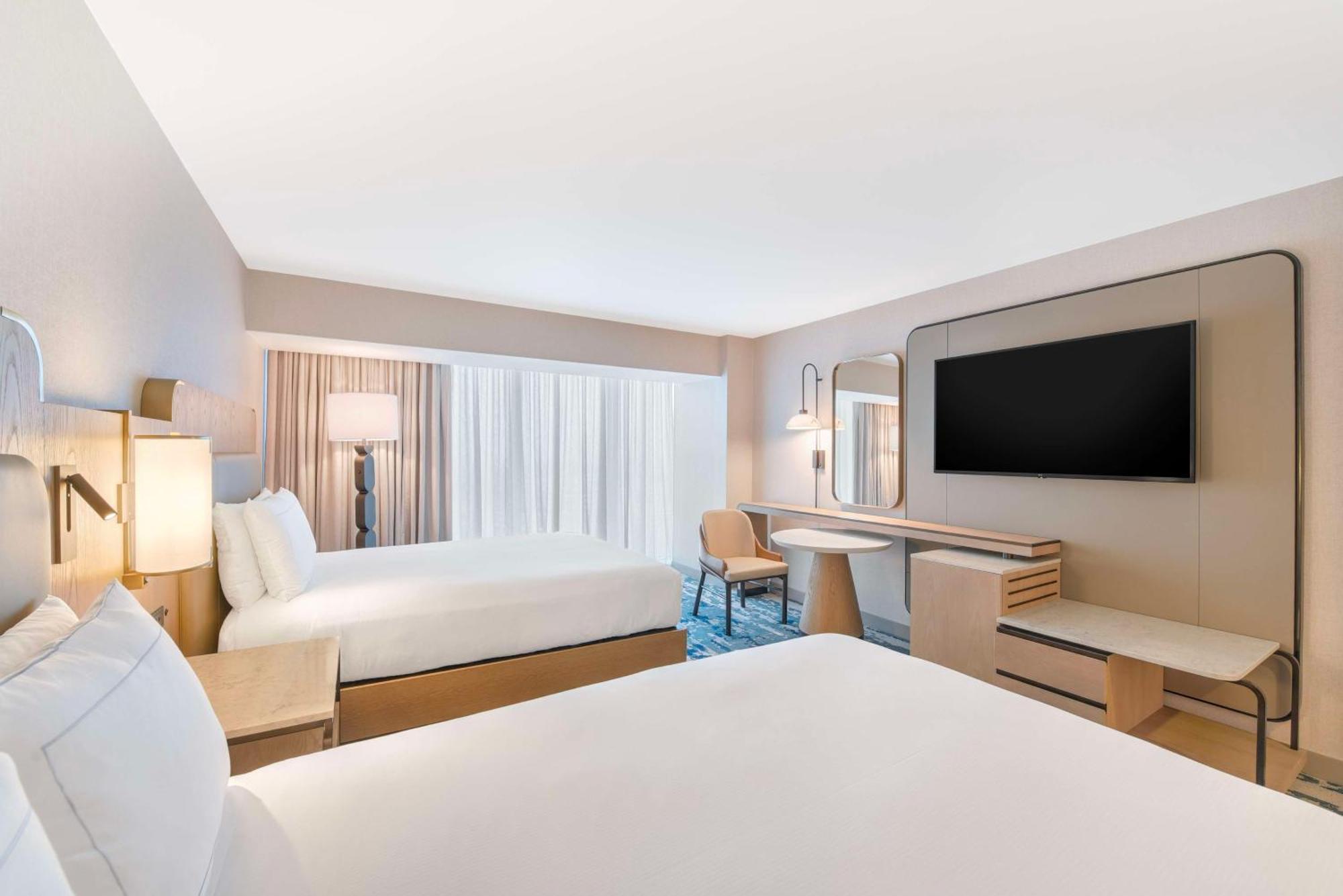 Queen Room Two Queen Beds Hearing Access