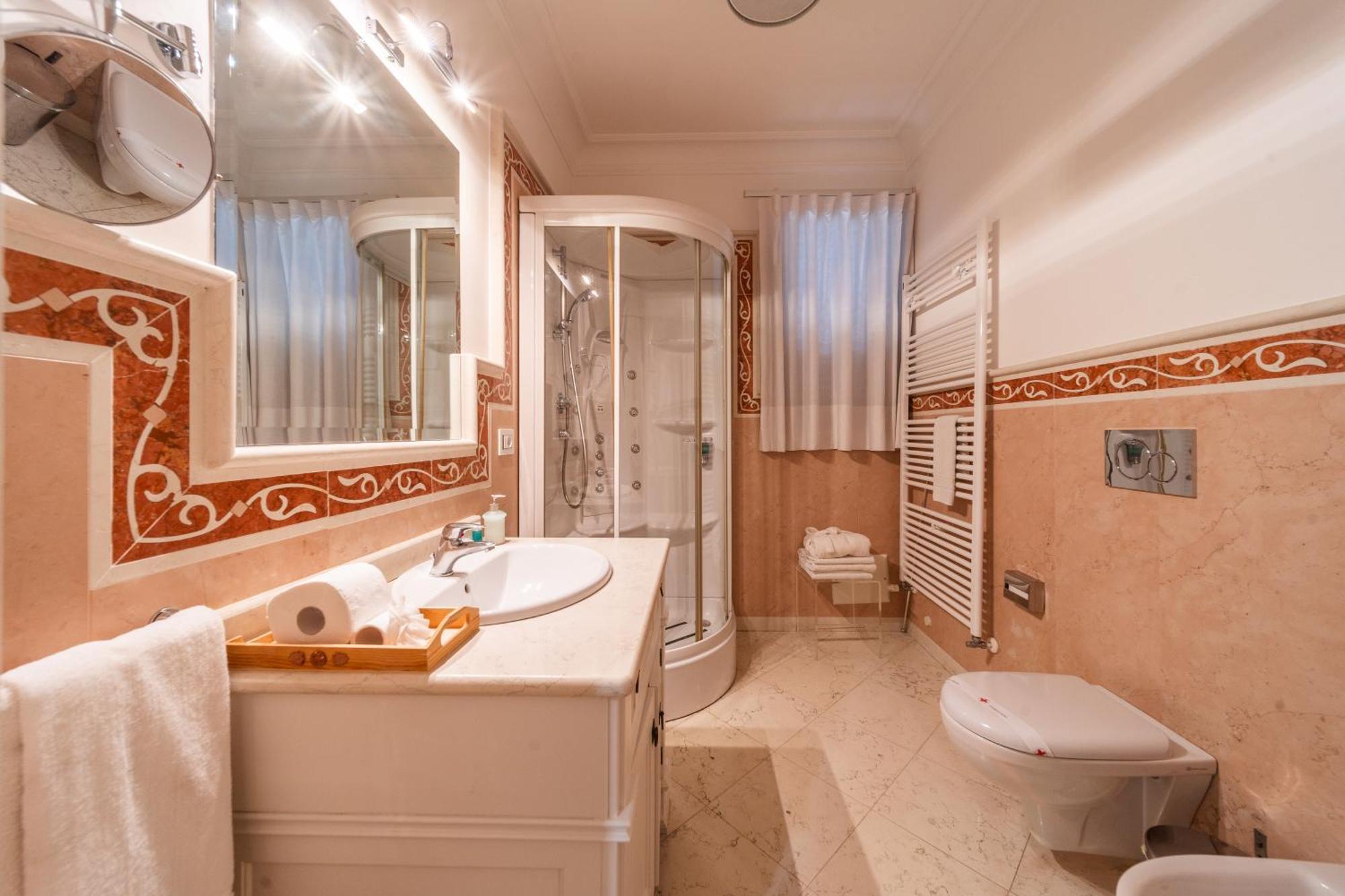 Suite Spa Bath