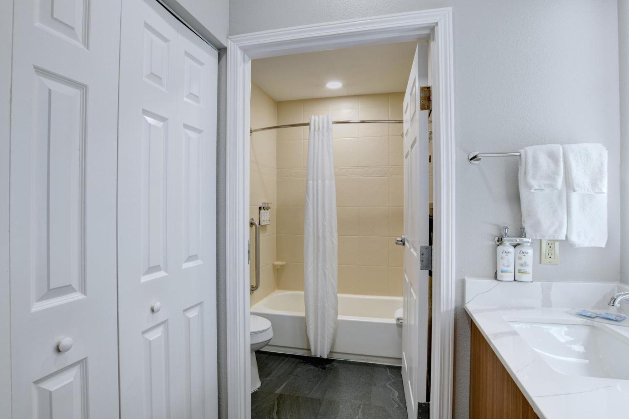Queen Studio Suite