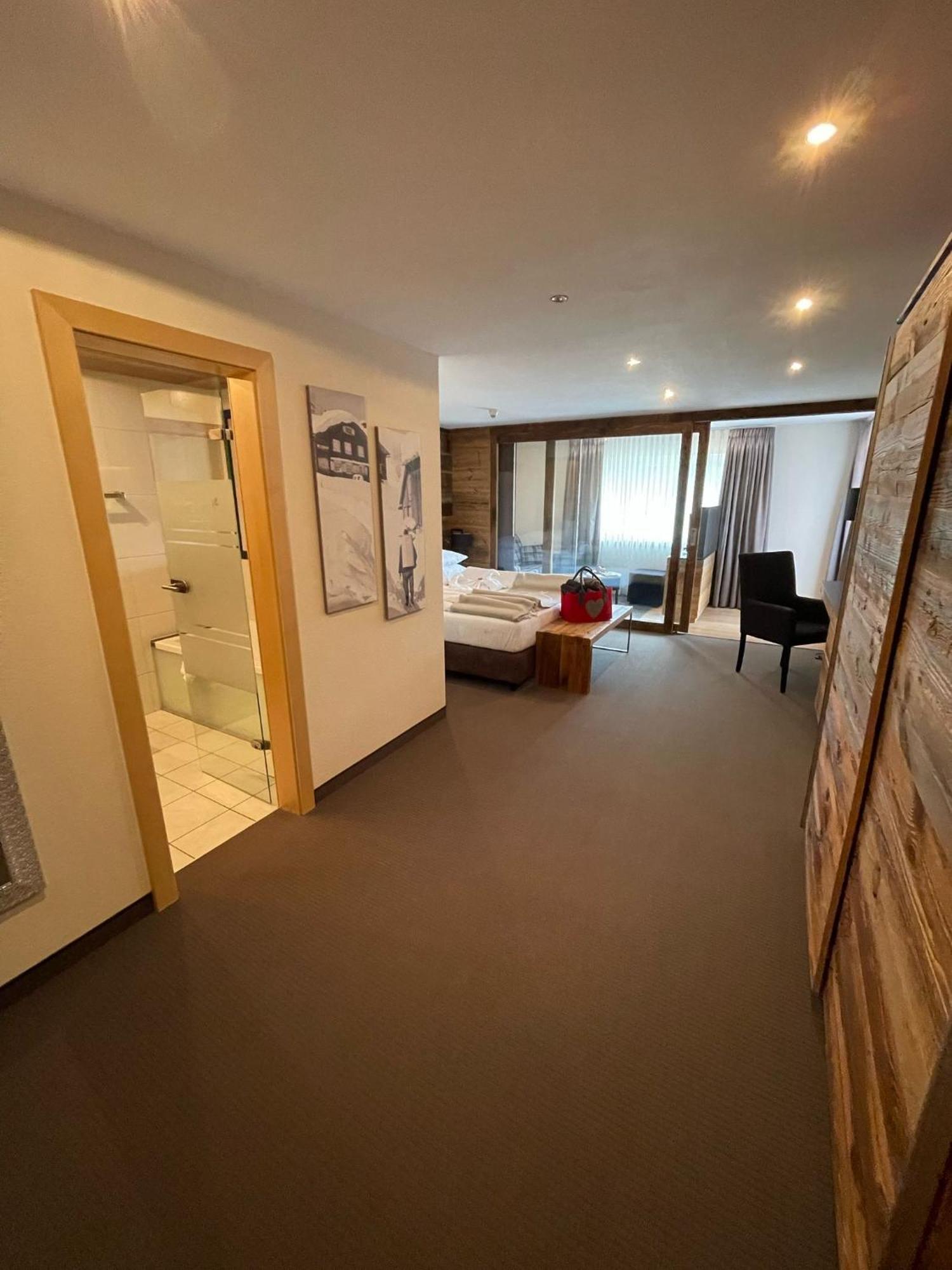 One-Bedroom Suite