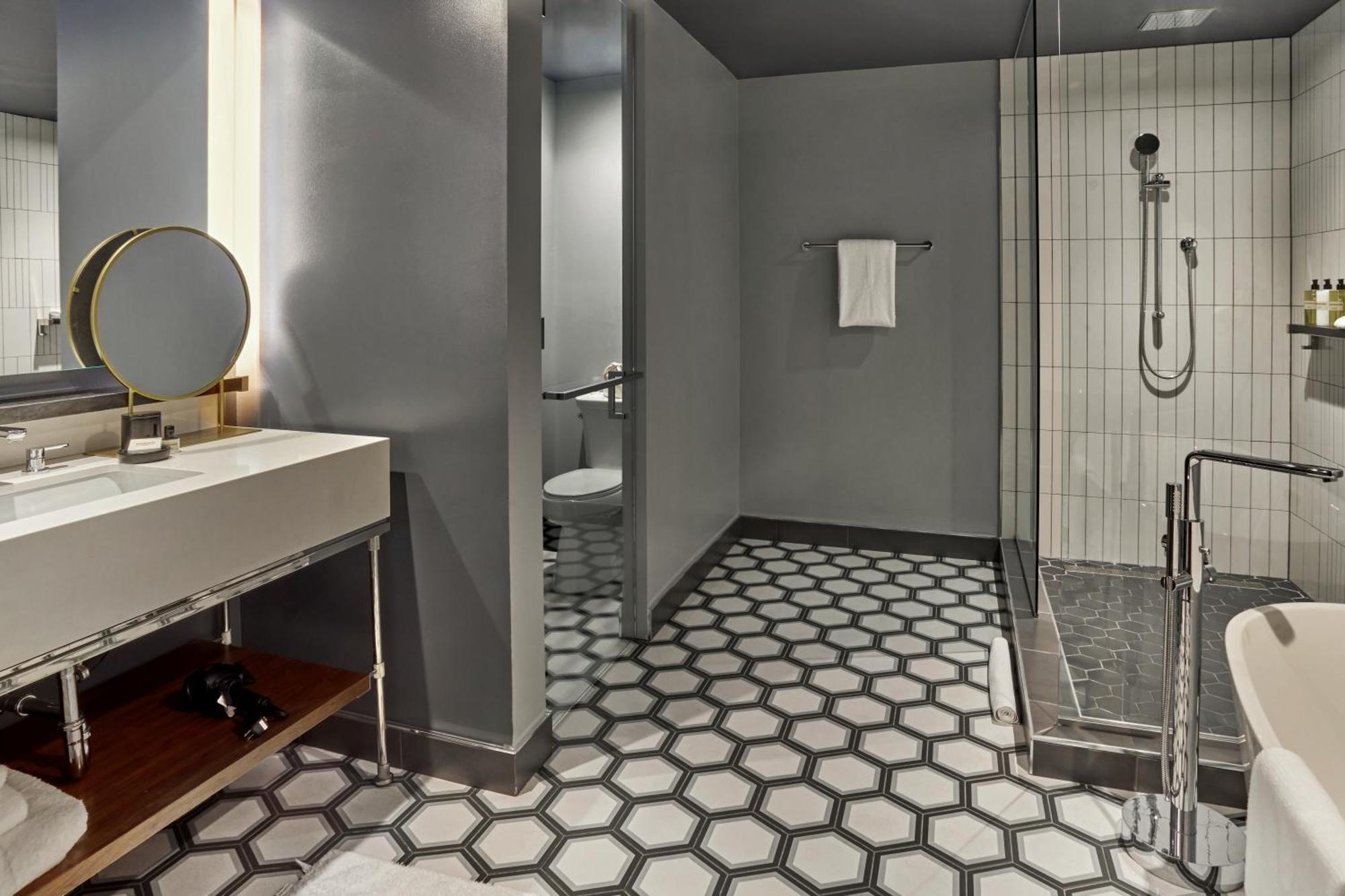 Premium King Room