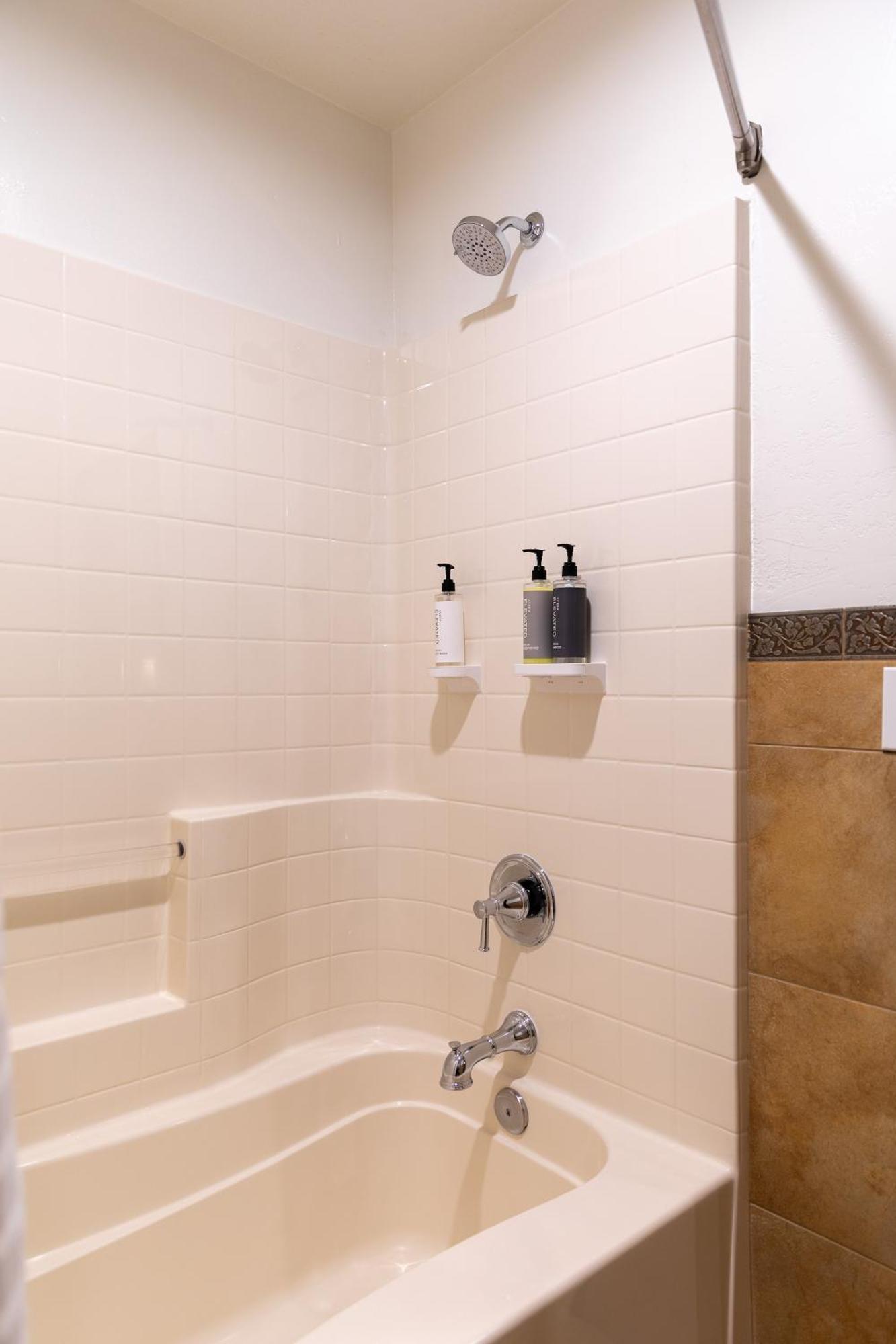 Deluxe King Studio Suite-Exterior View