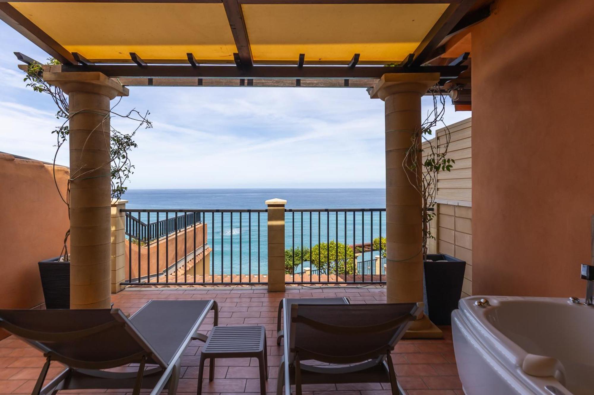 Deluxe Double Room Sea View