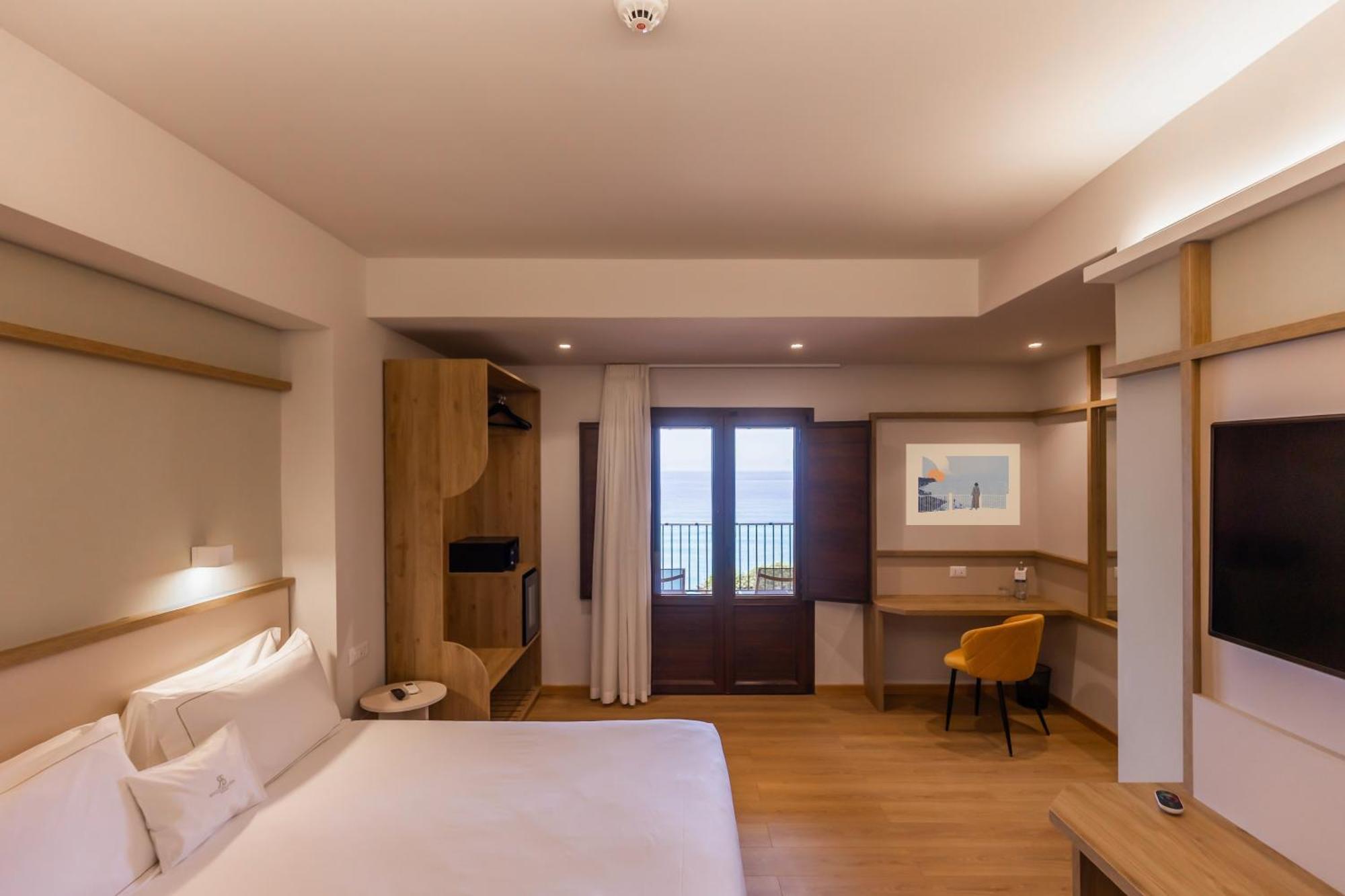 Deluxe Double Room Sea View