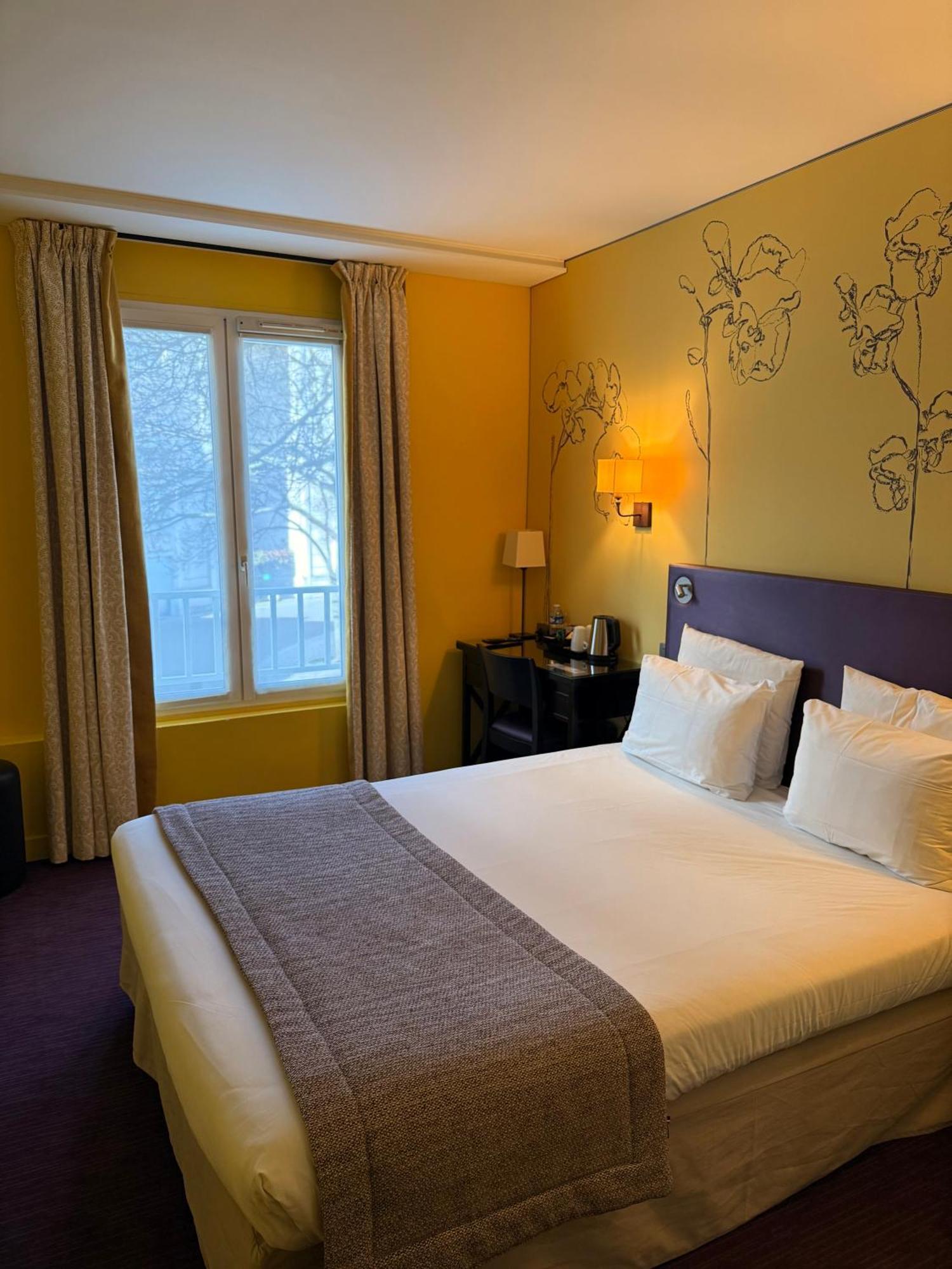 Double Room Street View