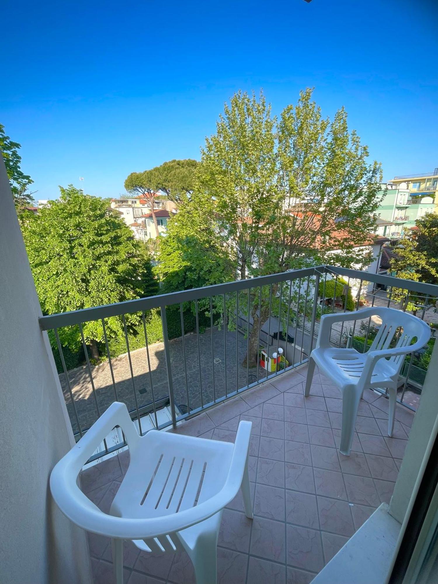 Standard Double or Twin Room Balcony