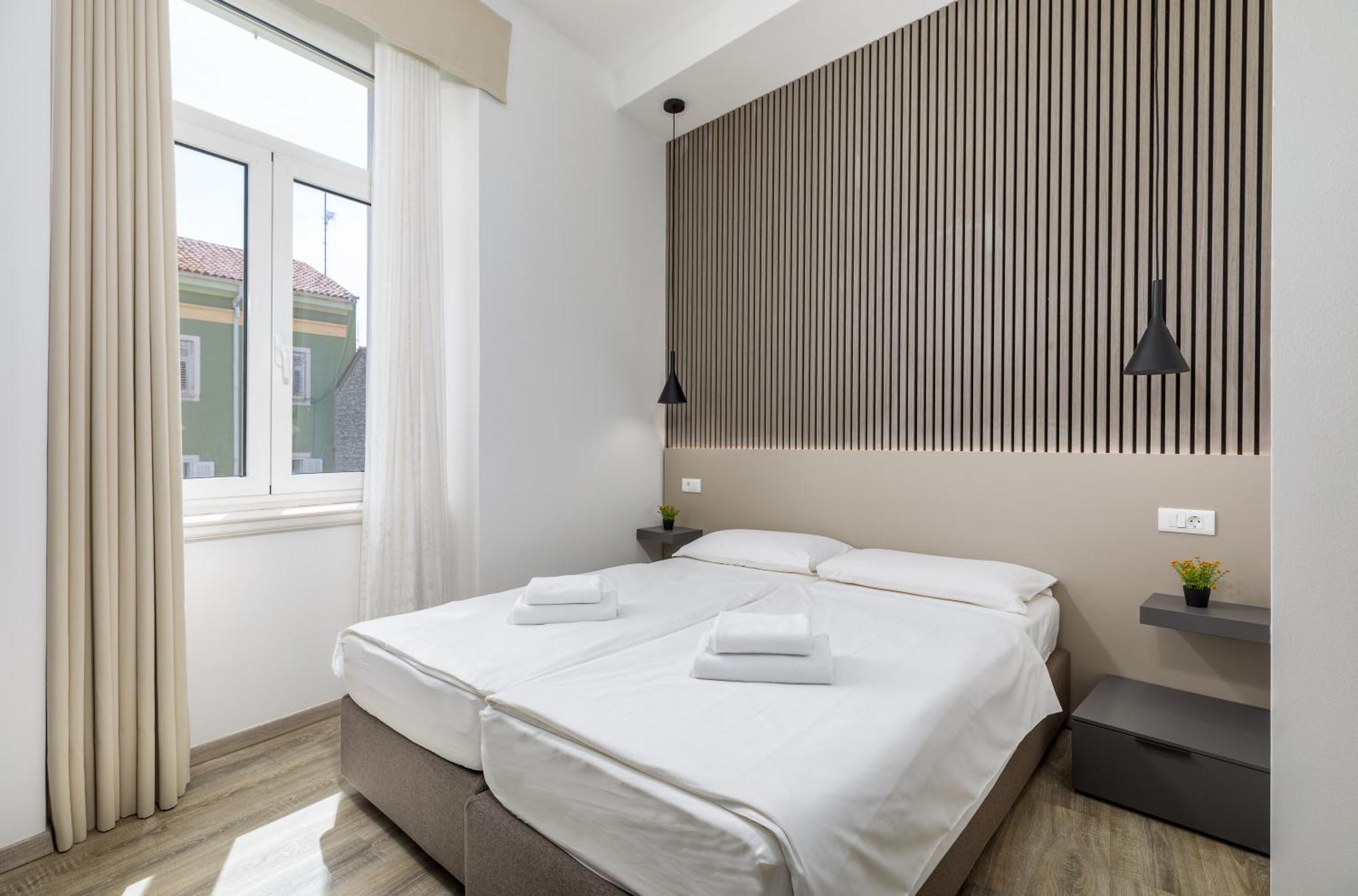 Deluxe Double or Twin Room City View