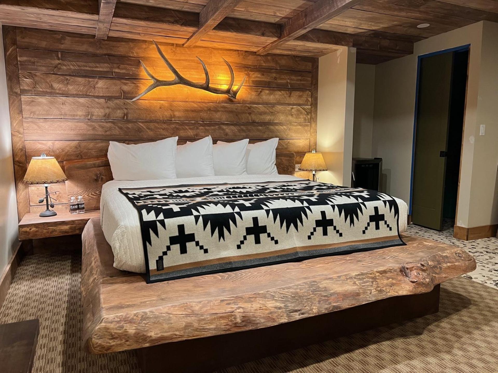 Deluxe King Room