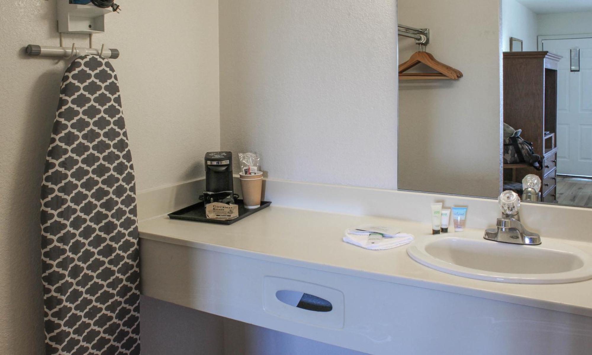 Deluxe King Suite