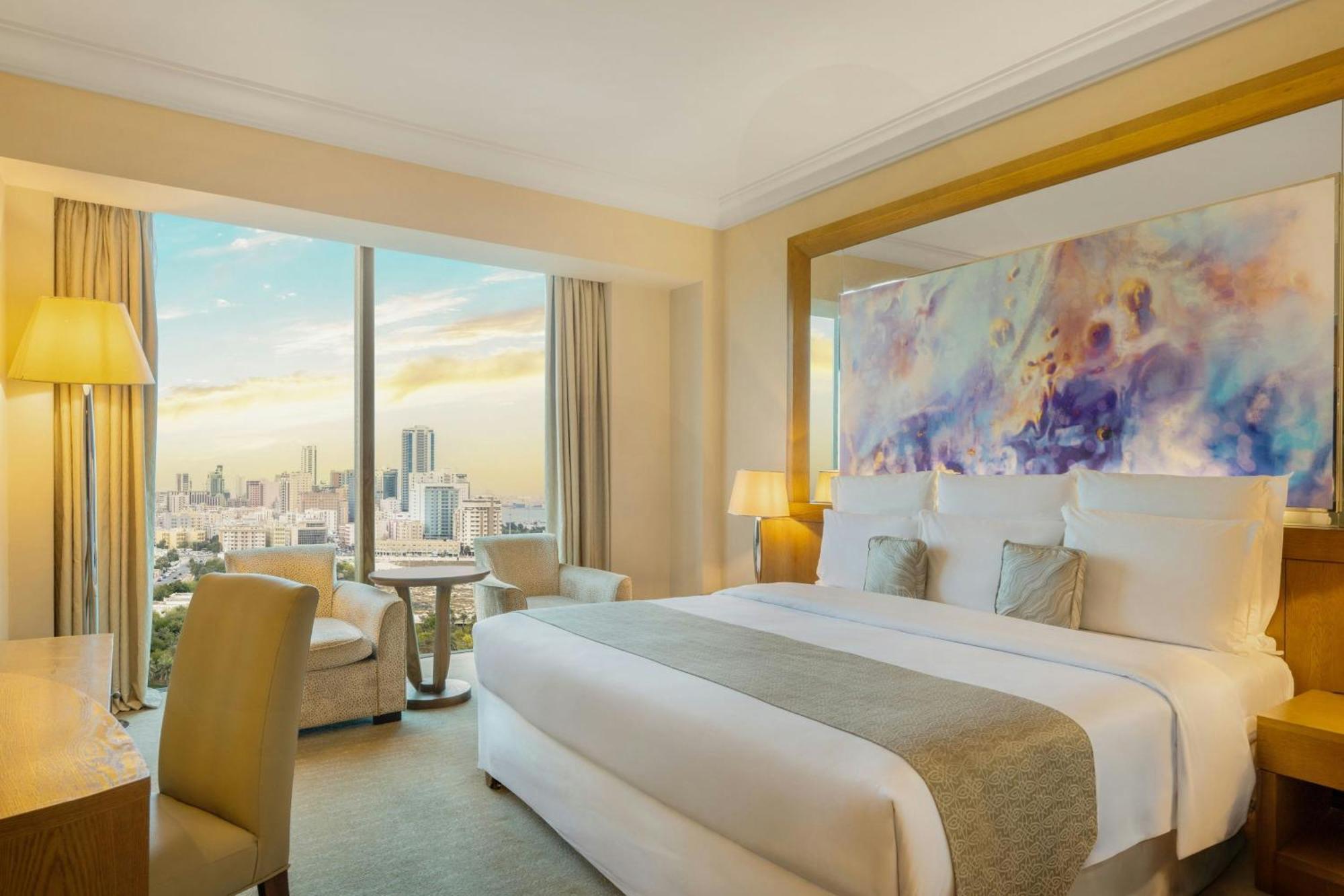 Deluxe King Room Guaranteed 3pm Late Check Out on F&B applicable only on weekdays