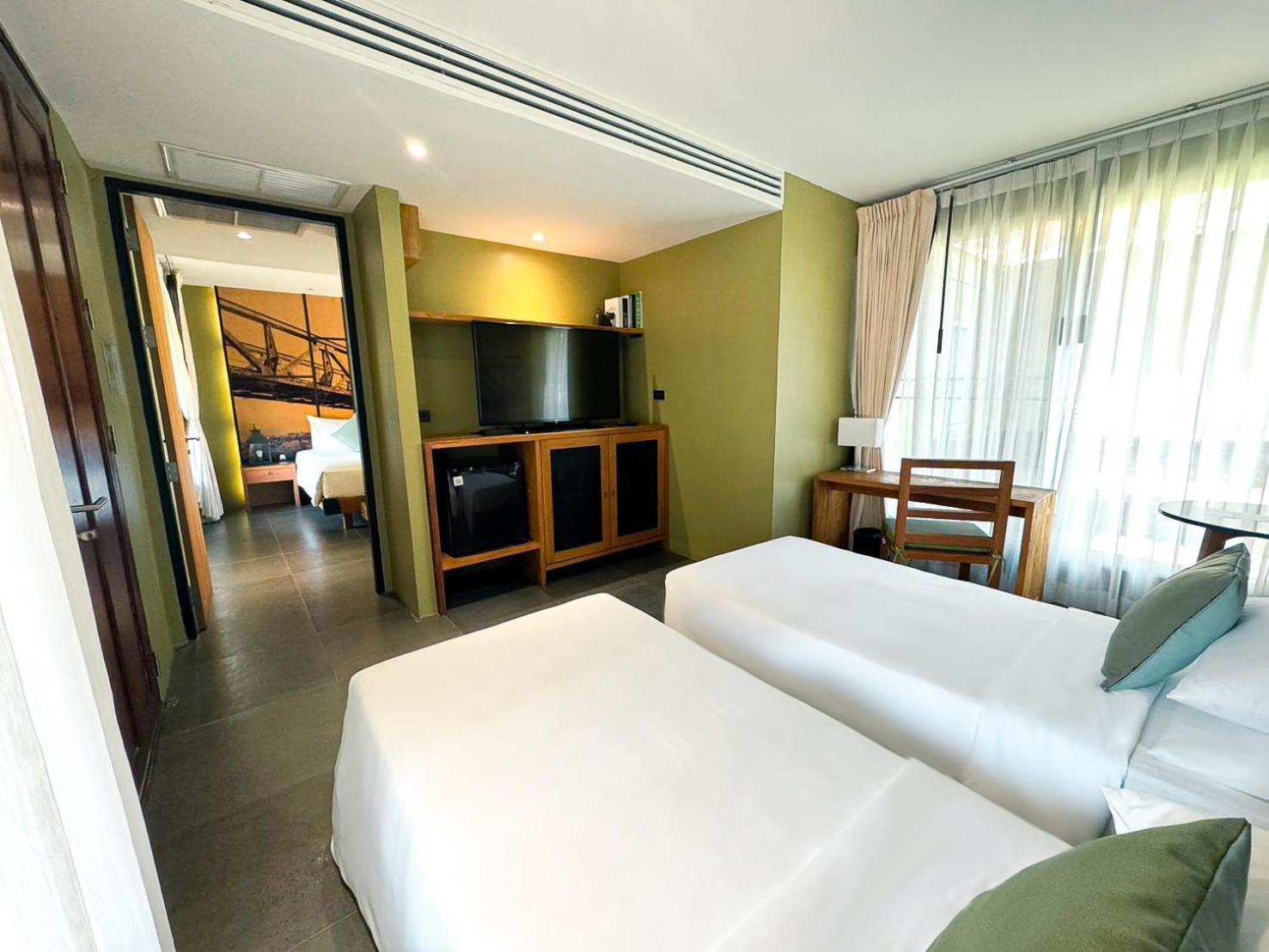 Family Suite 24 hours of Room
