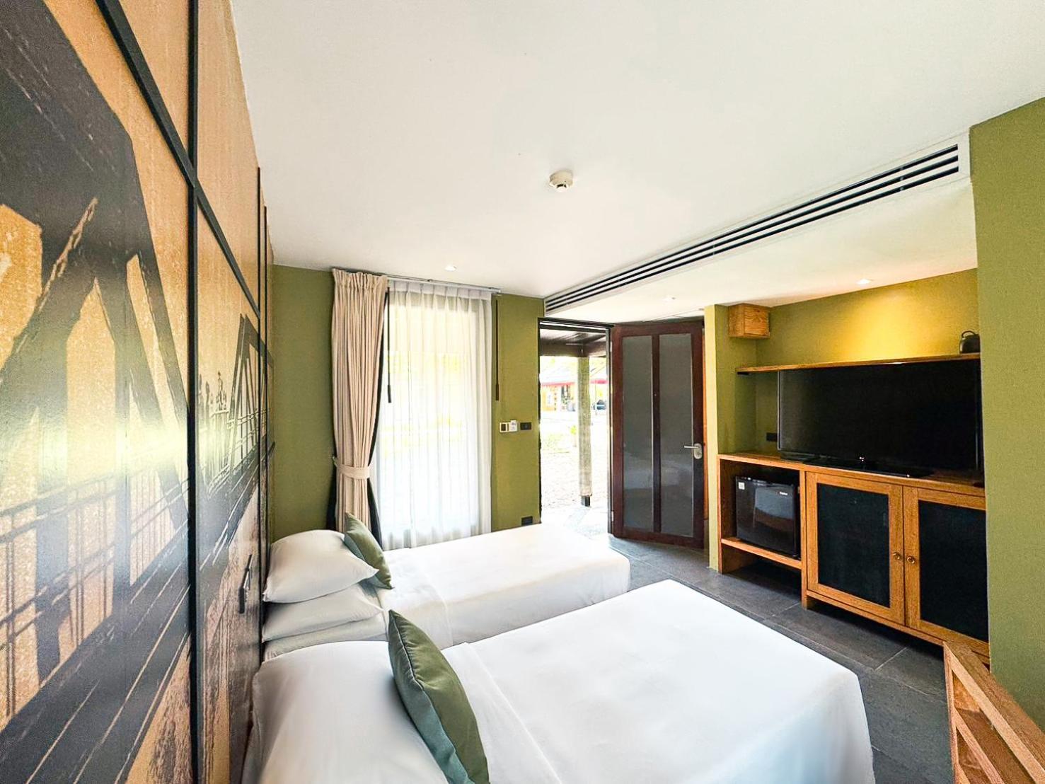 Family Suite 24 hours of Room