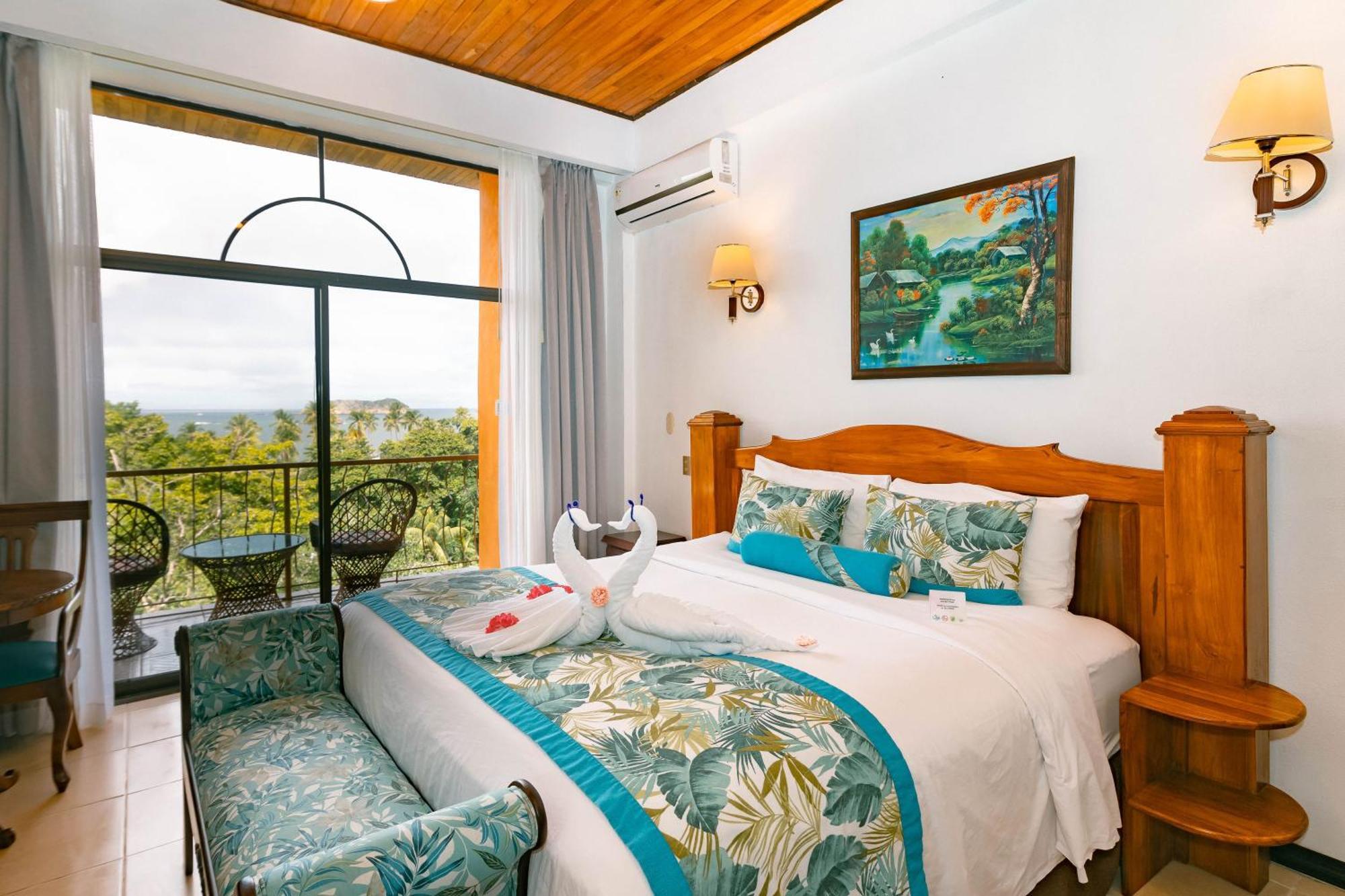 Deluxe Room Partial Ocean View