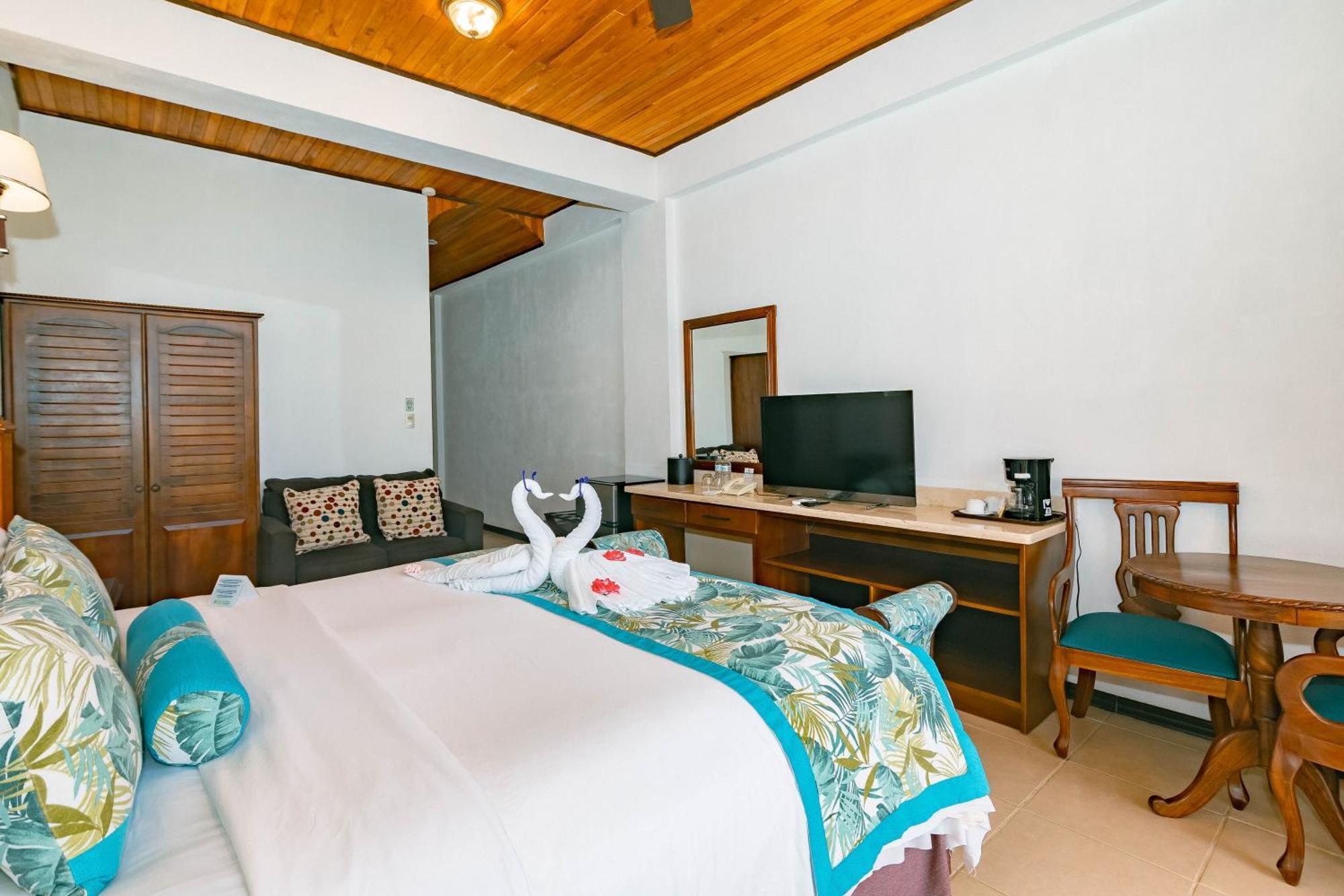 Deluxe Room Partial Ocean View