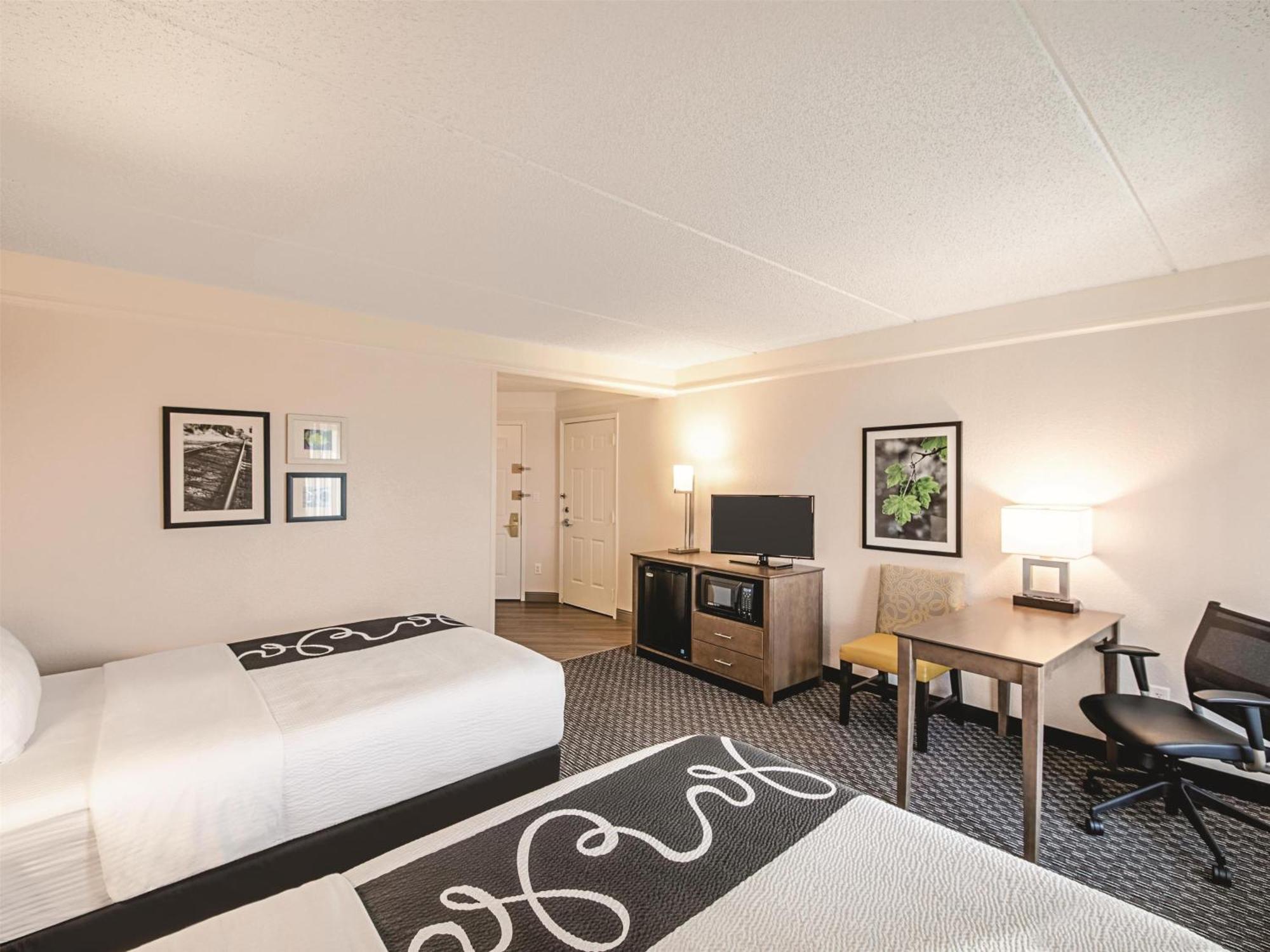 Double Room Two Double Beds Bath Tub Mobility or Hearing Accessible Non-Smoking