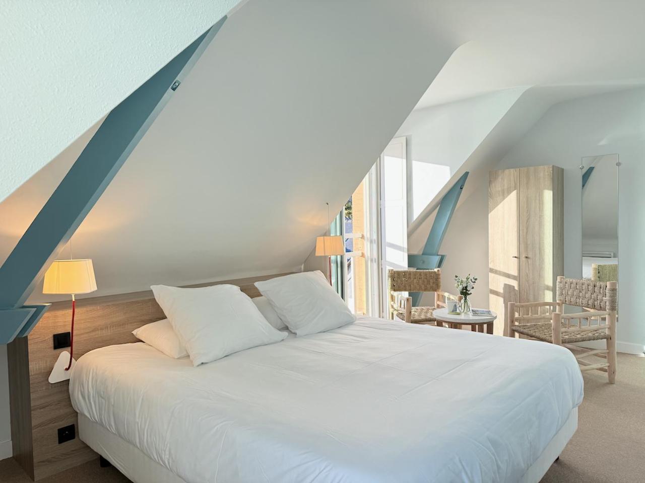 Deluxe Double Room Harbour View