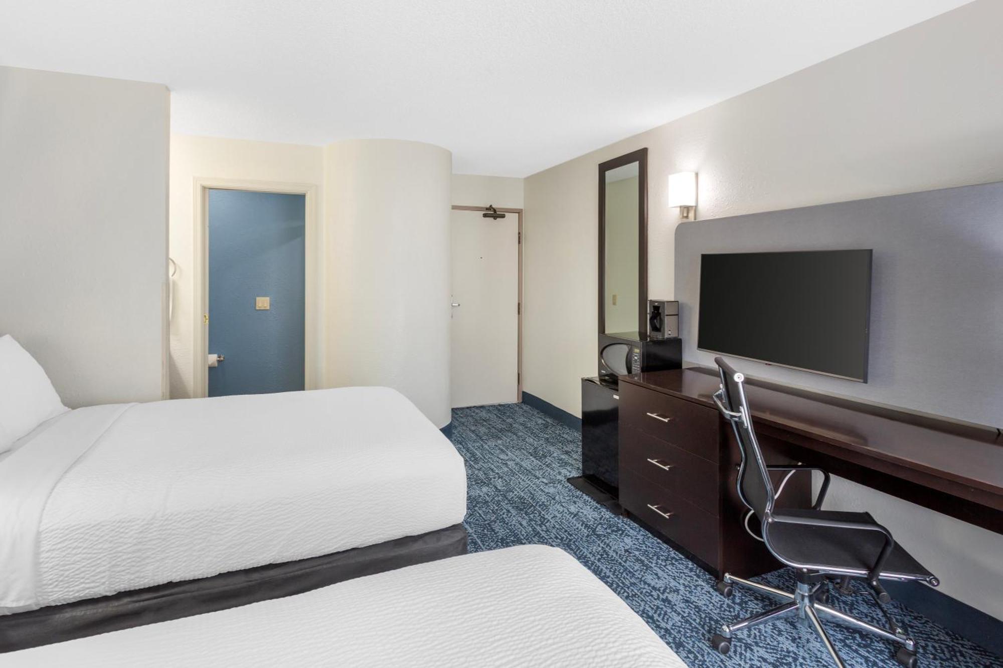 Double Room Two Double Beds Non-Smoking