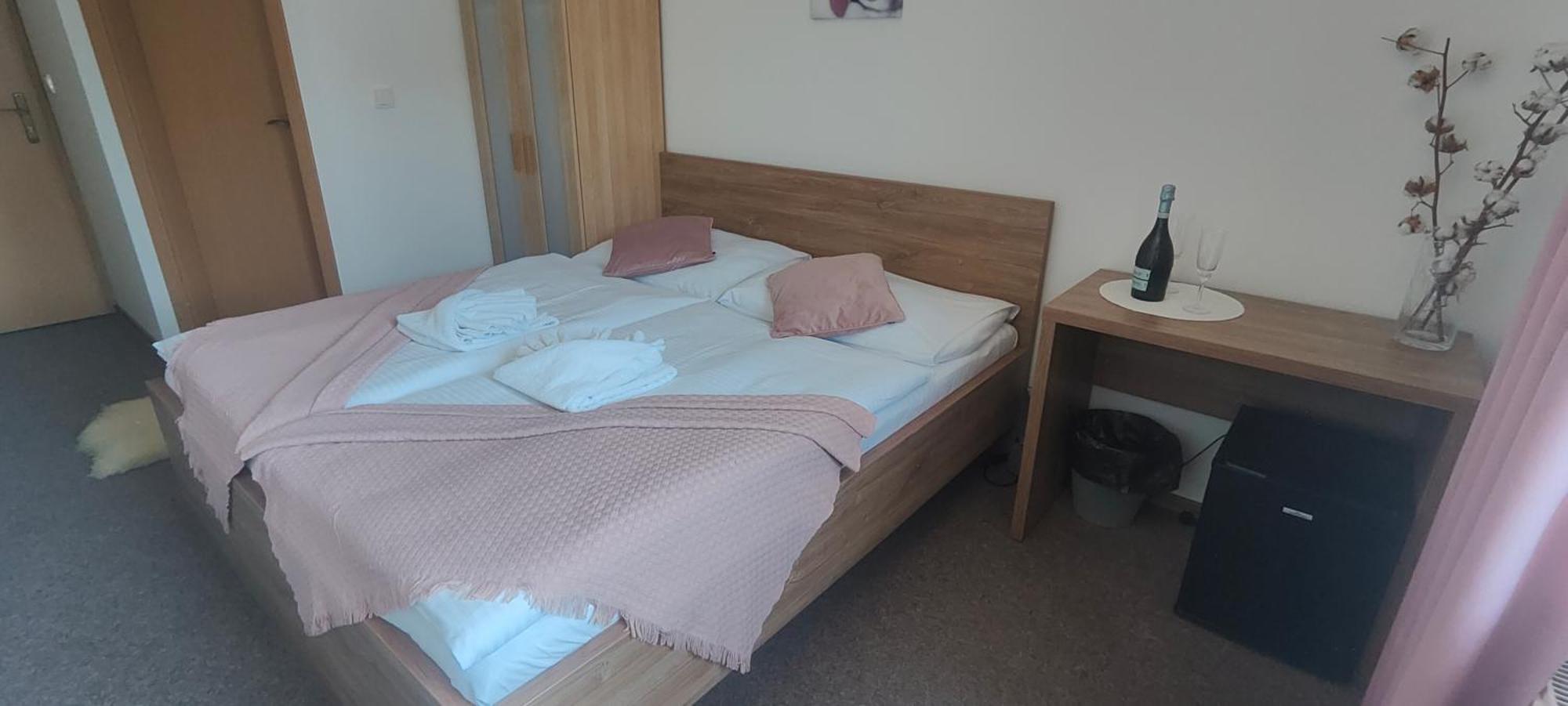 Double Room Private Bathroom