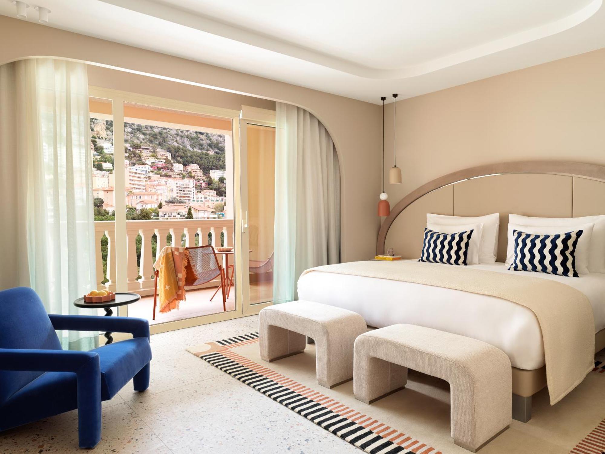 Deluxe Premium Room city view