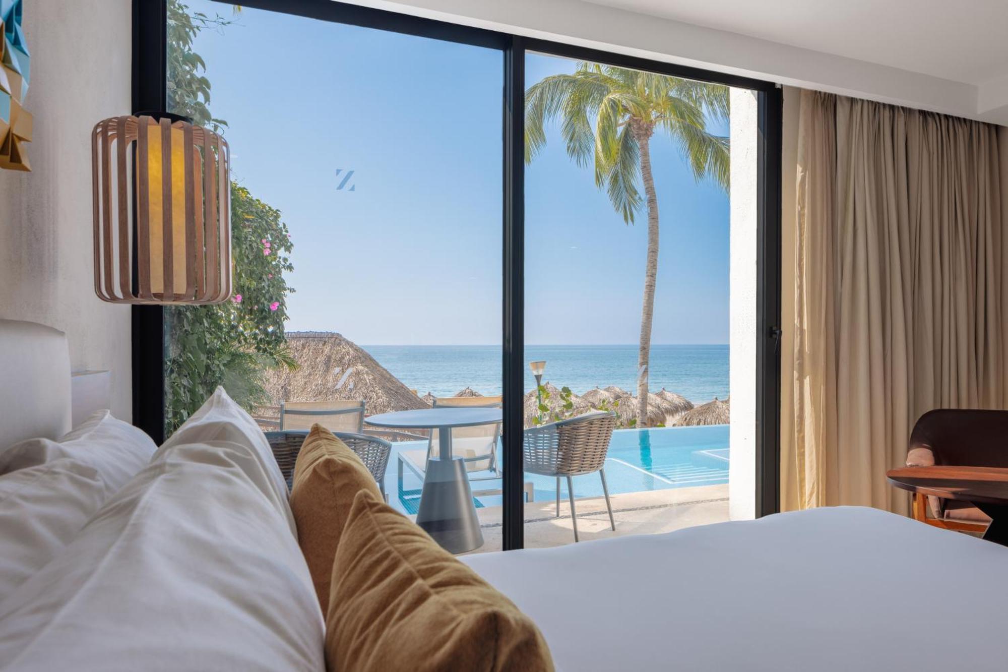 Double Room Swim Up