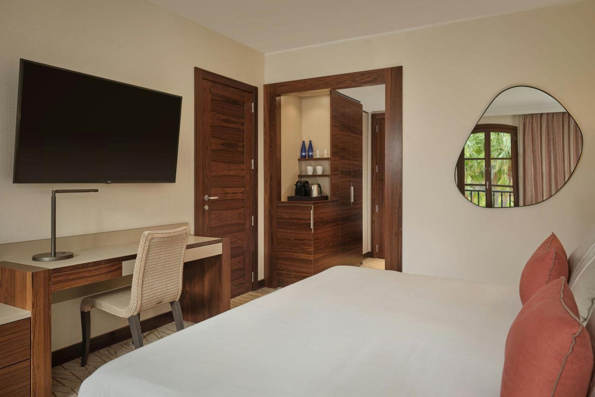 Superior Queen Room Balcony