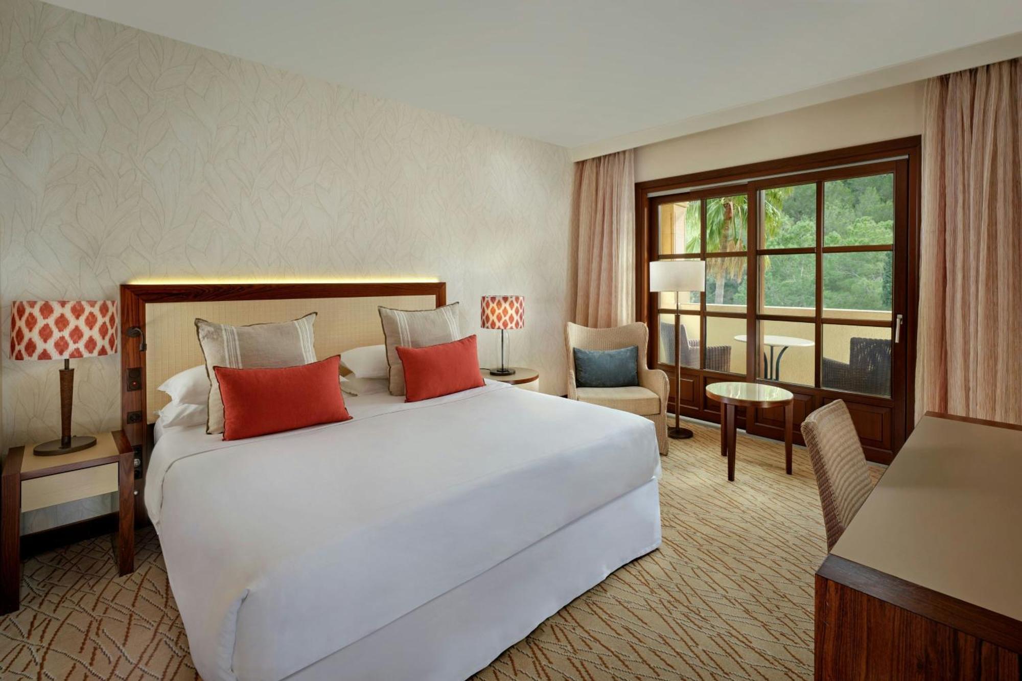 Superior King Room Balcony