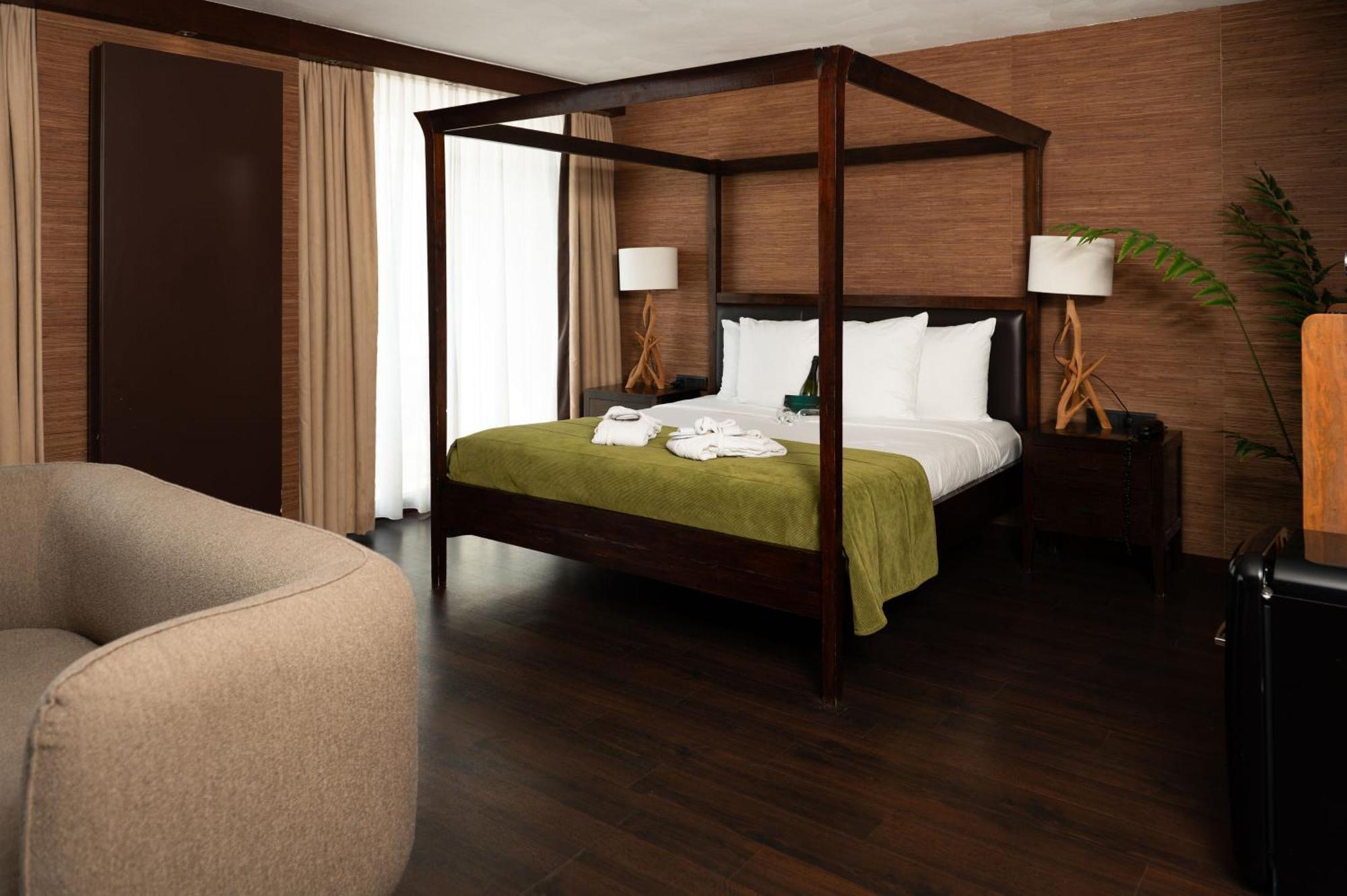 South Suite
