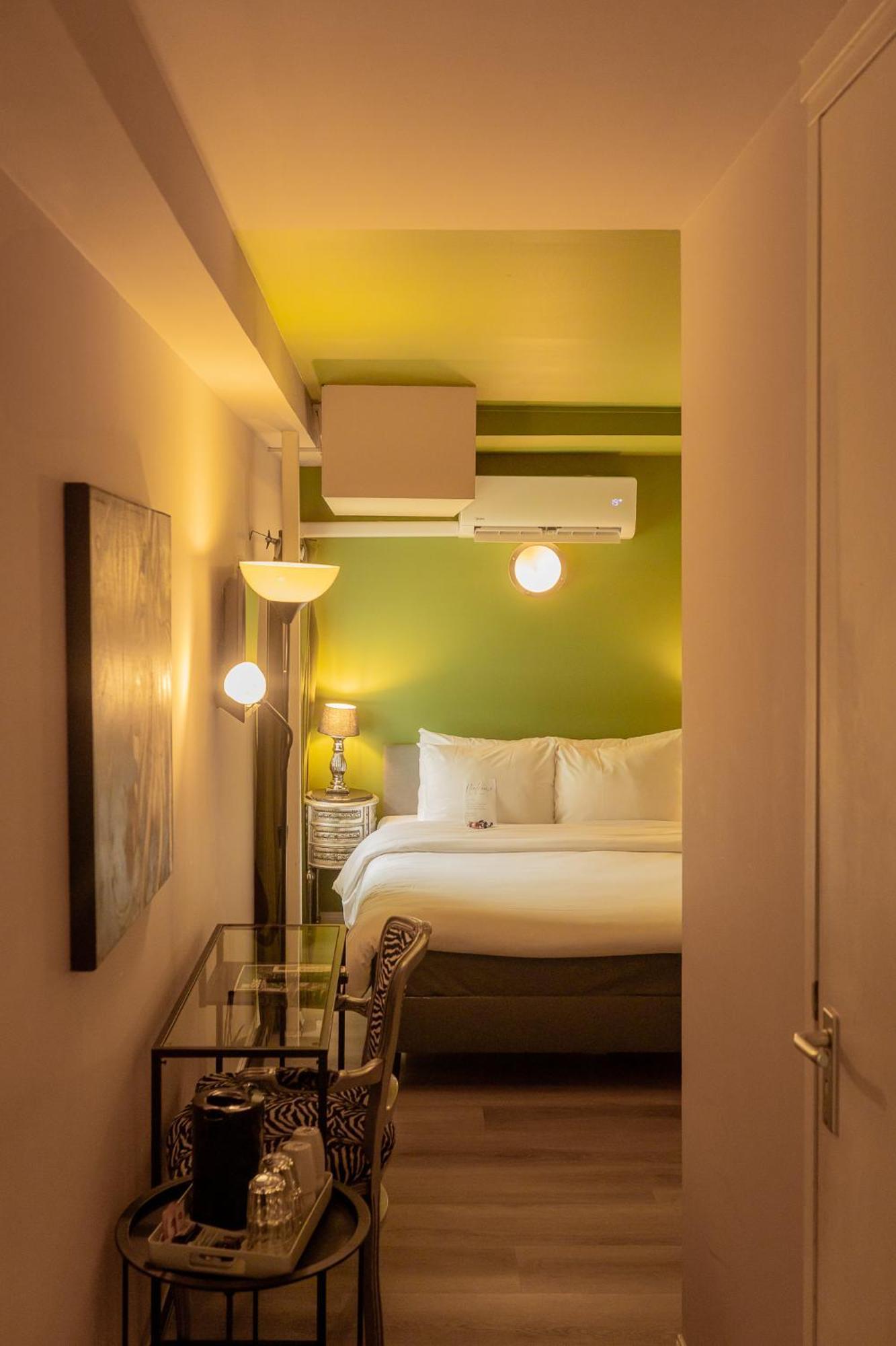 Family Room,1666640899:JPEG