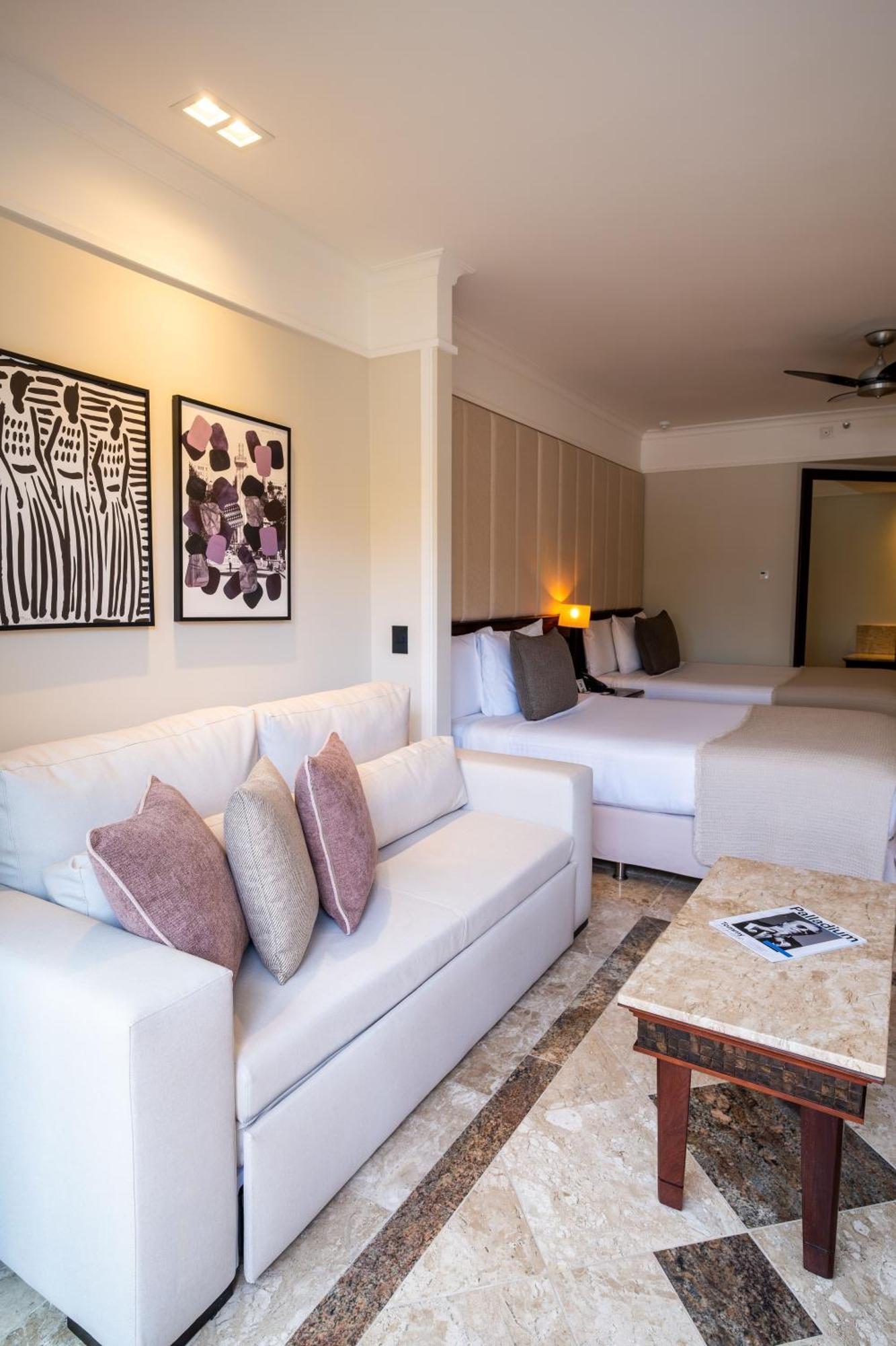 Signature Level Junior Suite