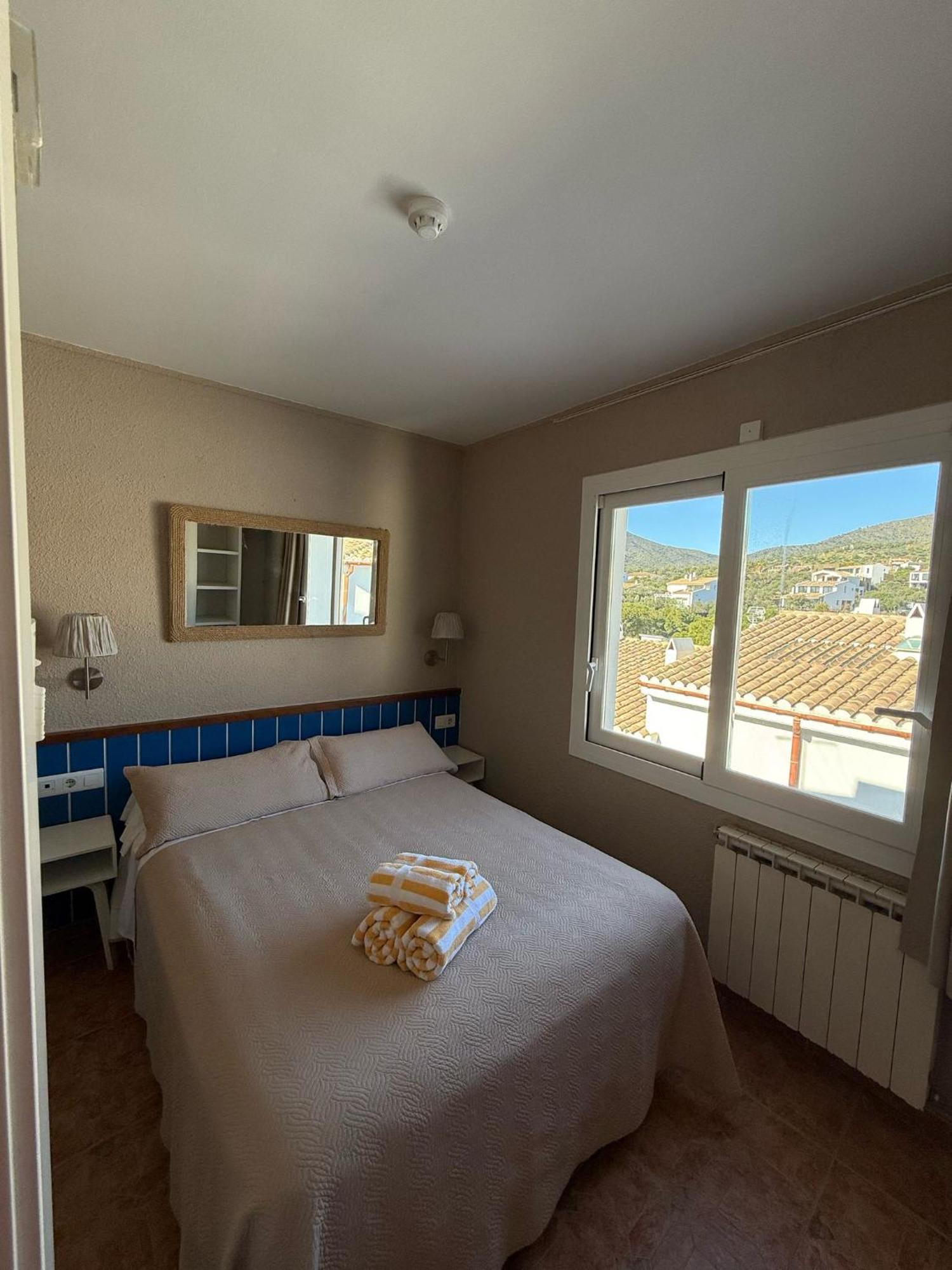 Double Room Private Bathroom