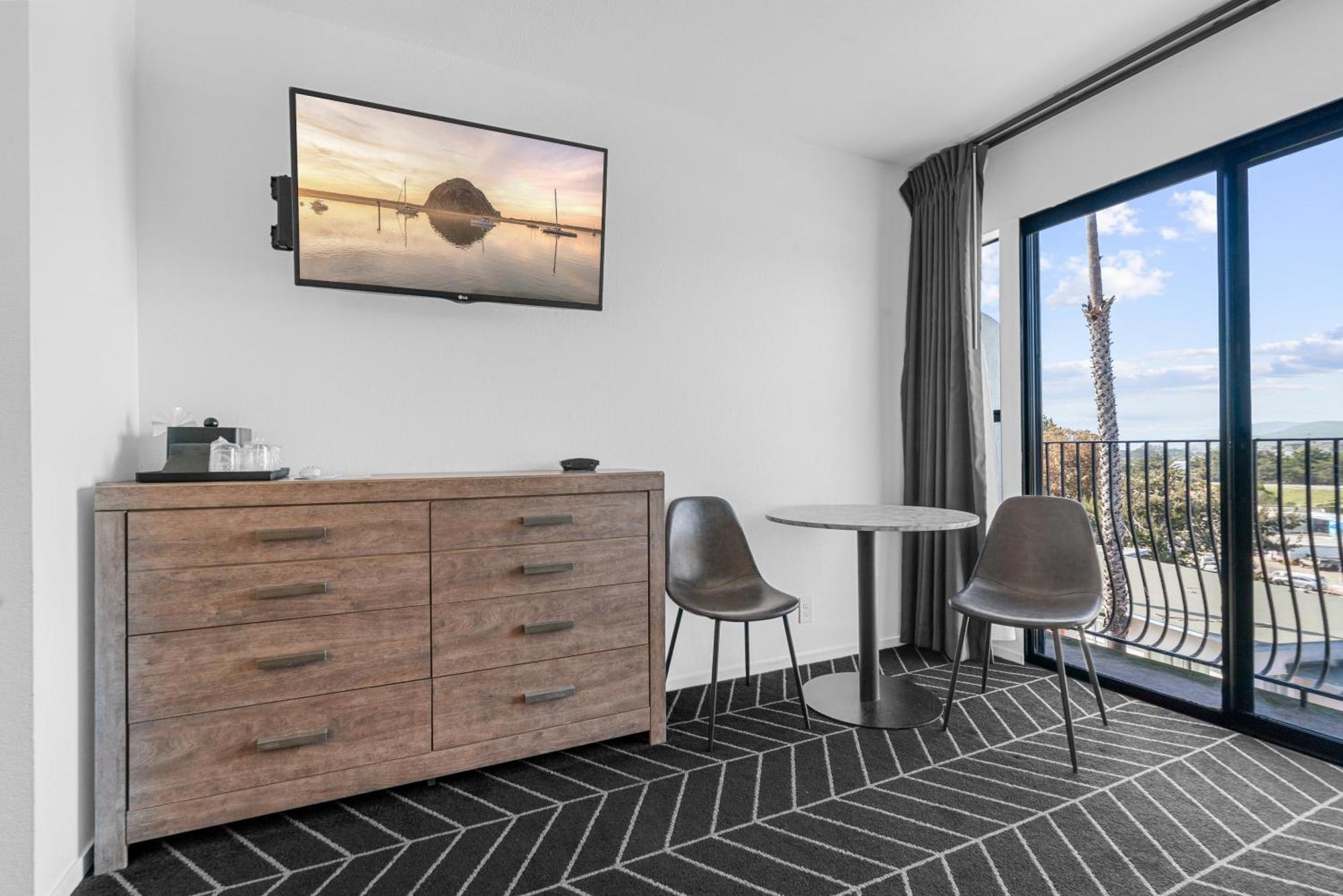 Deluxe Room 1 King Bed fireplace balcony non smoking