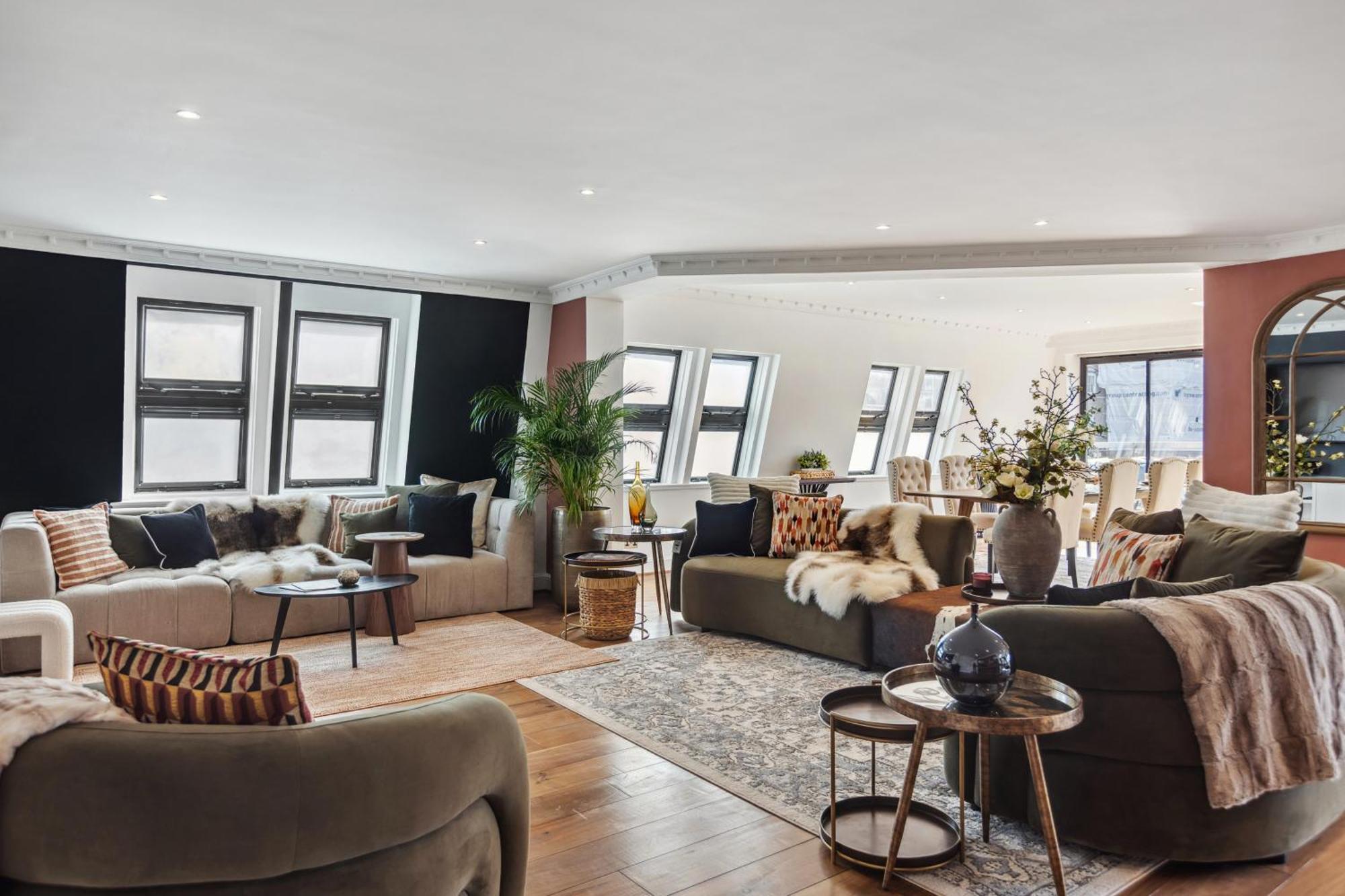 Executive Three-Bedroom Apartment,1765322842:JPEG