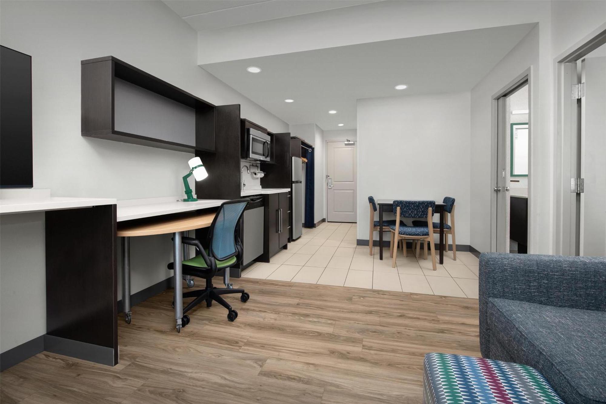 One-Bedroom King Suite