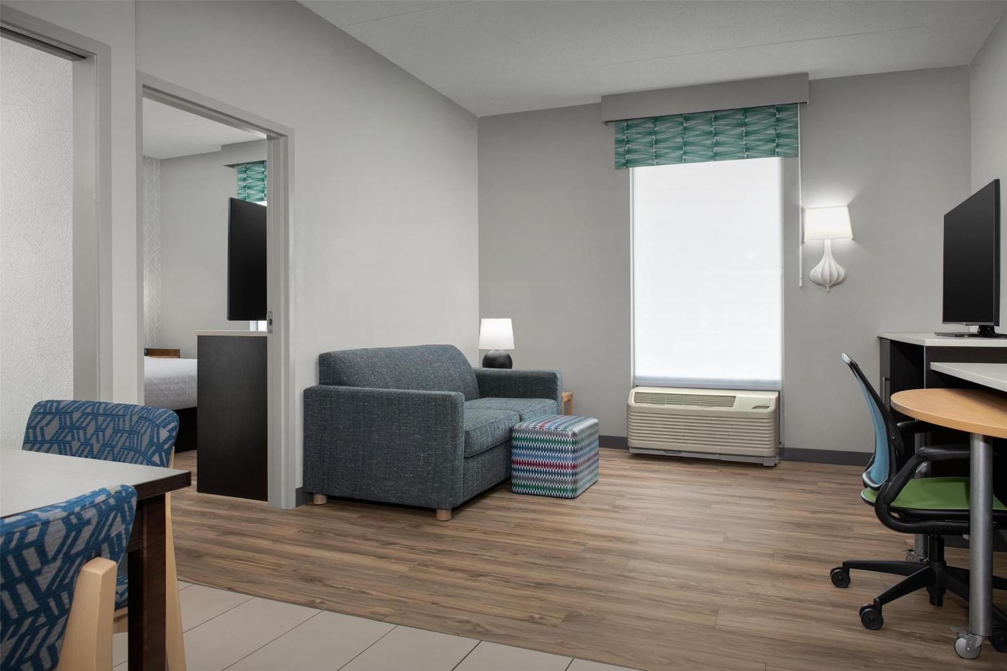 One-Bedroom King Suite