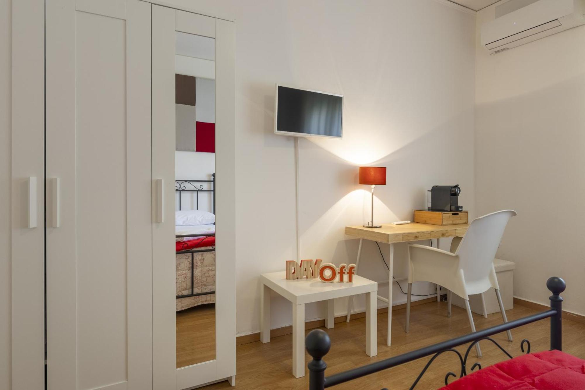 Single Room Private External Bathroom