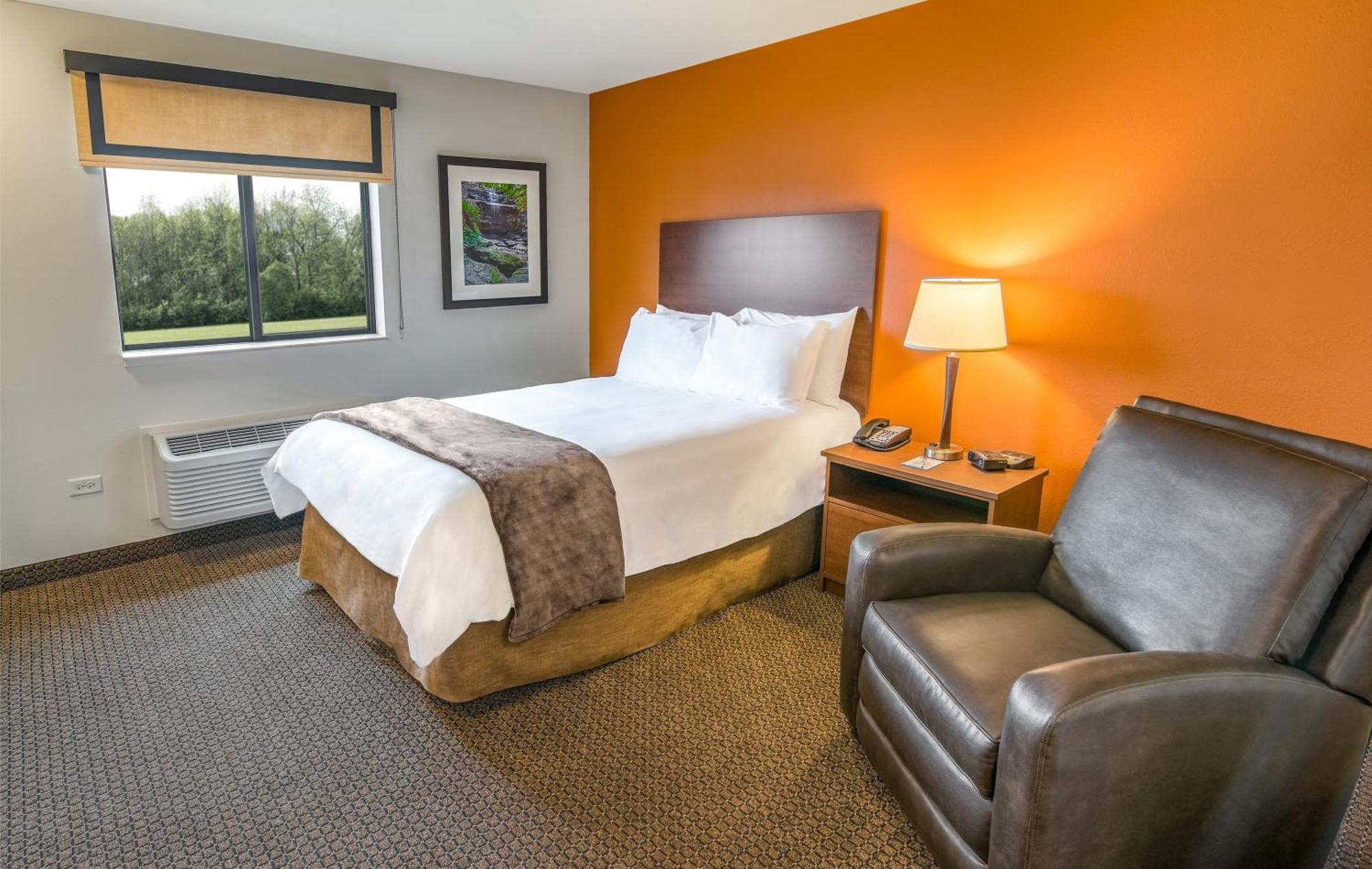 Queen Room Recliner Hearing Accessible