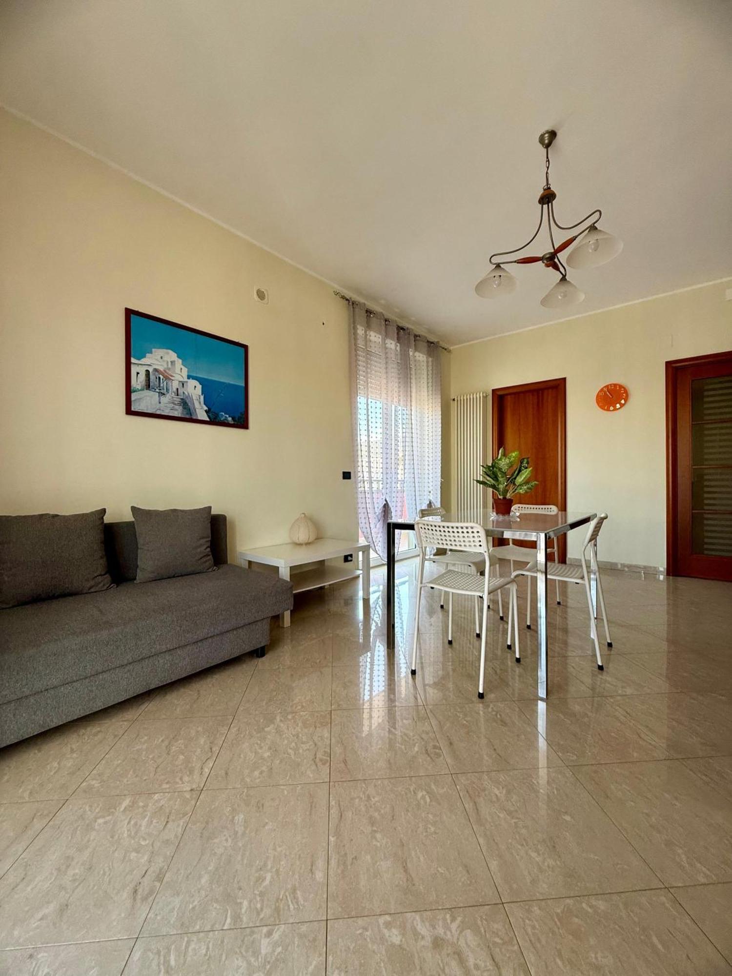Appartamento con 2 Camere da Letto