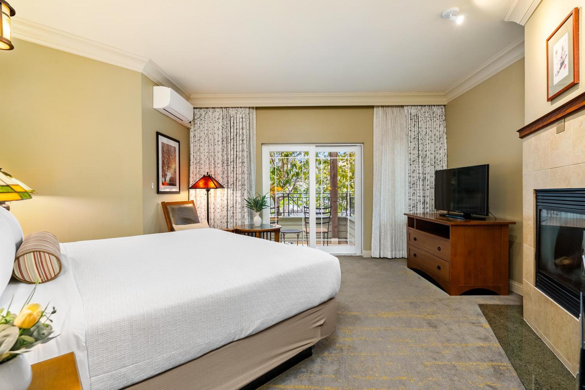 Trailside Room